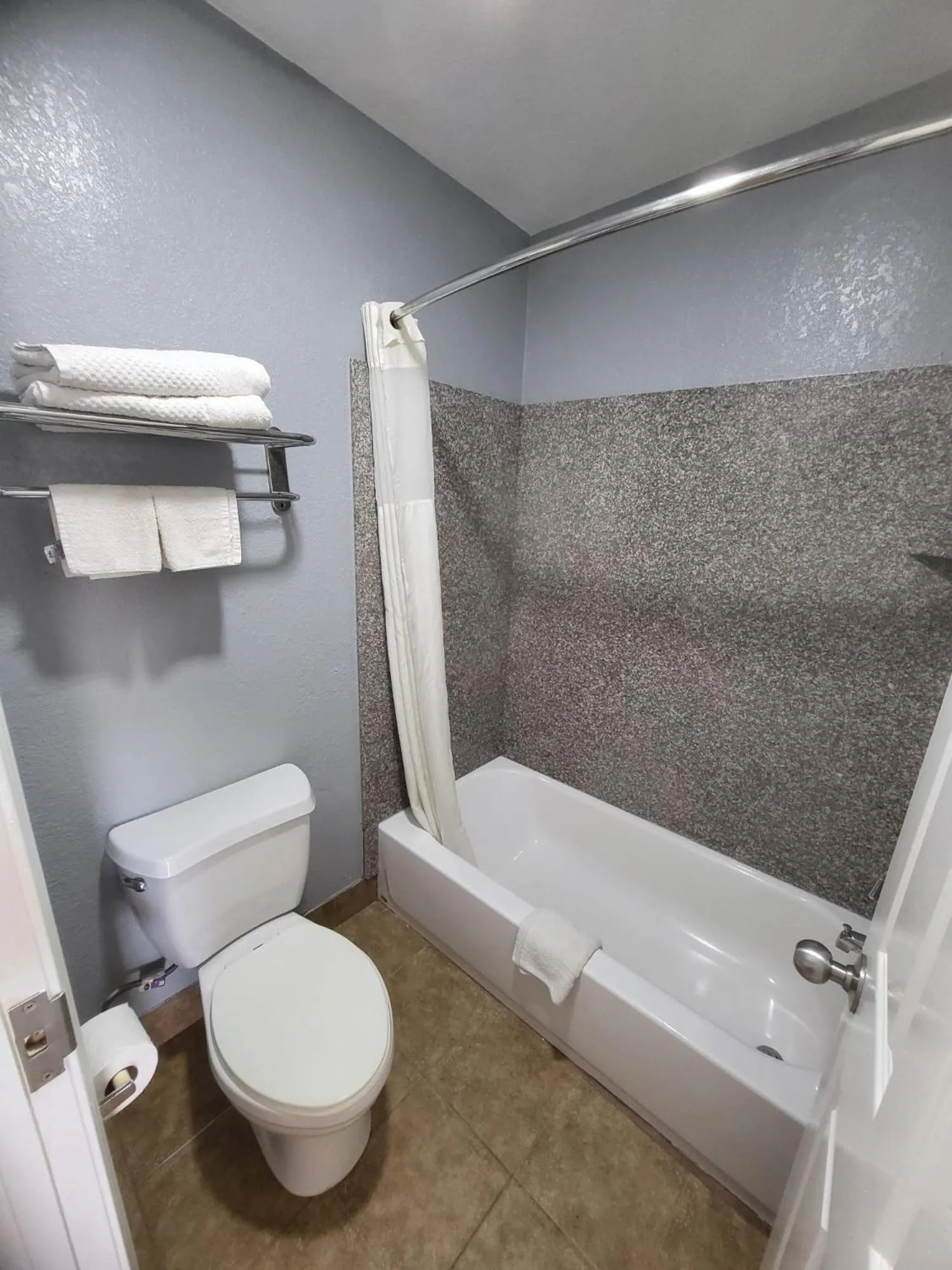 Bathroom in Budget Inn Buffalo