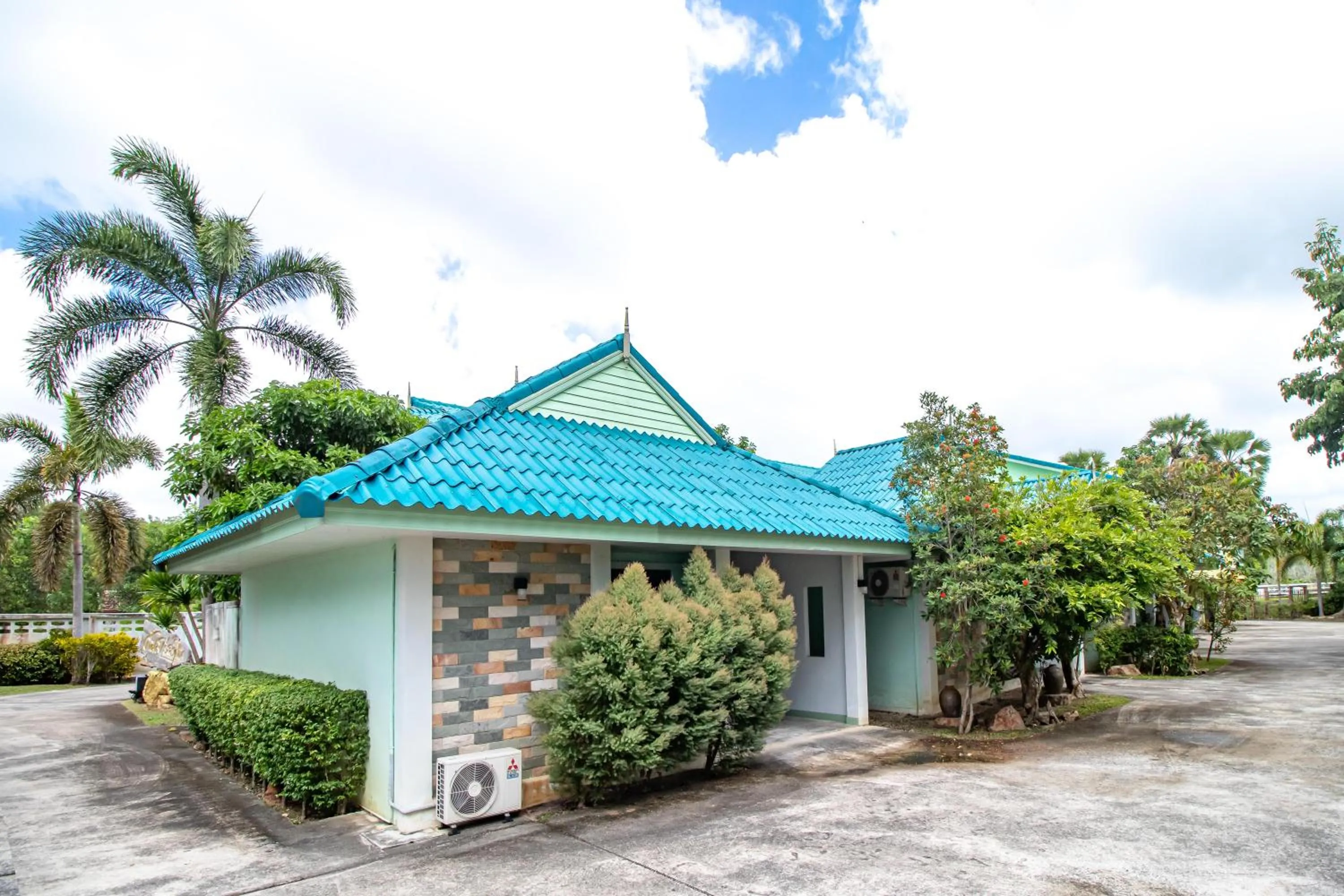 Property building in Khum Suk Resort