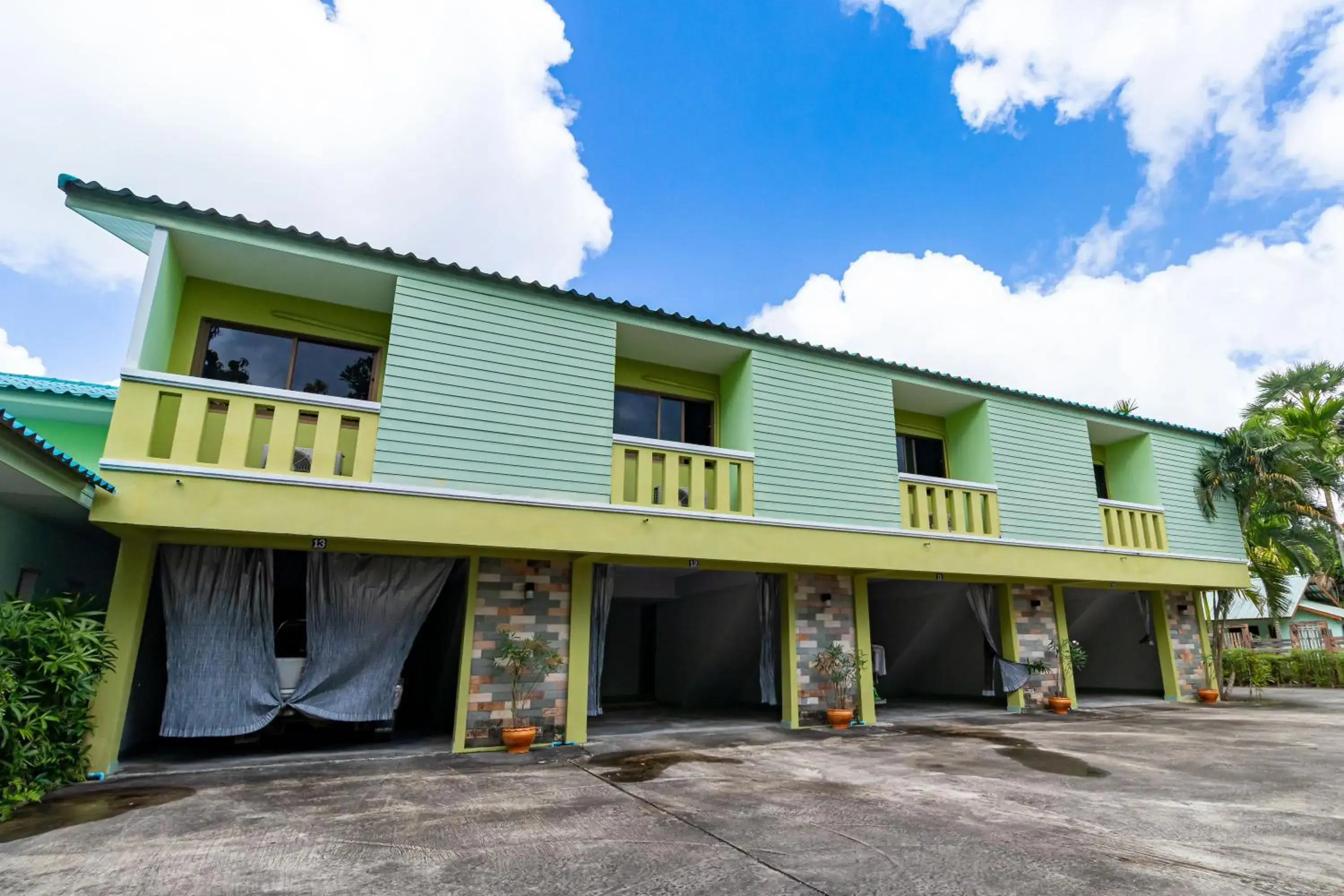 Property building in Khum Suk Resort Property building in Khum Suk Resort