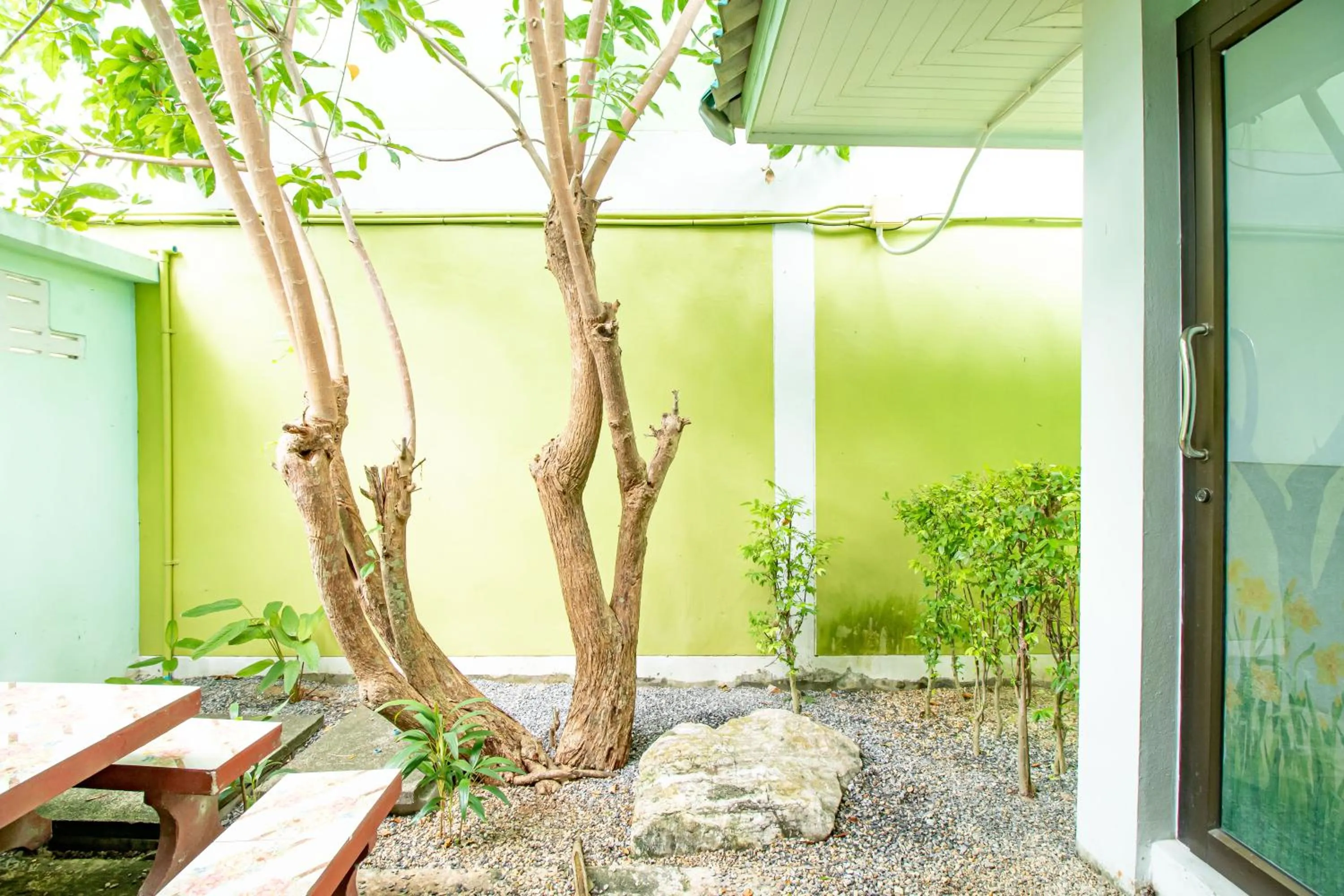 Garden in Khum Suk Resort