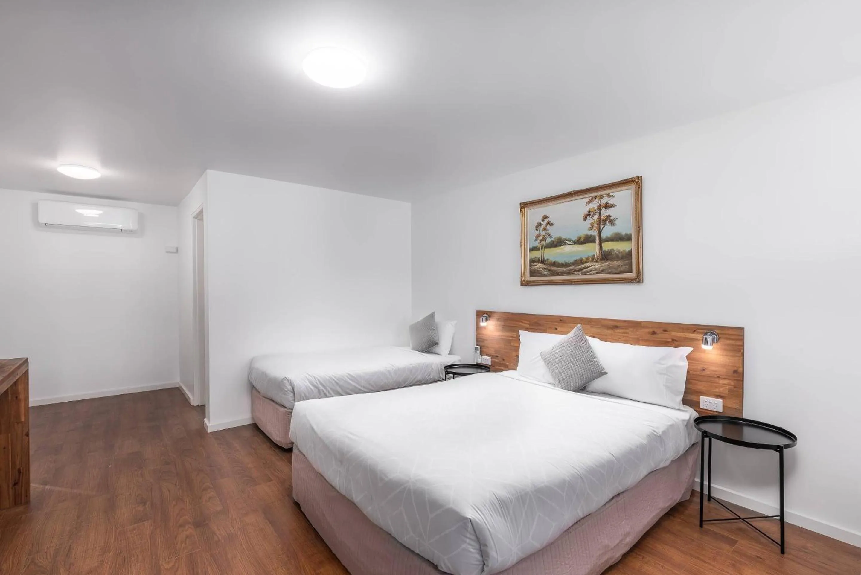 Bedroom, Bed in Econo Lodge Lilydale