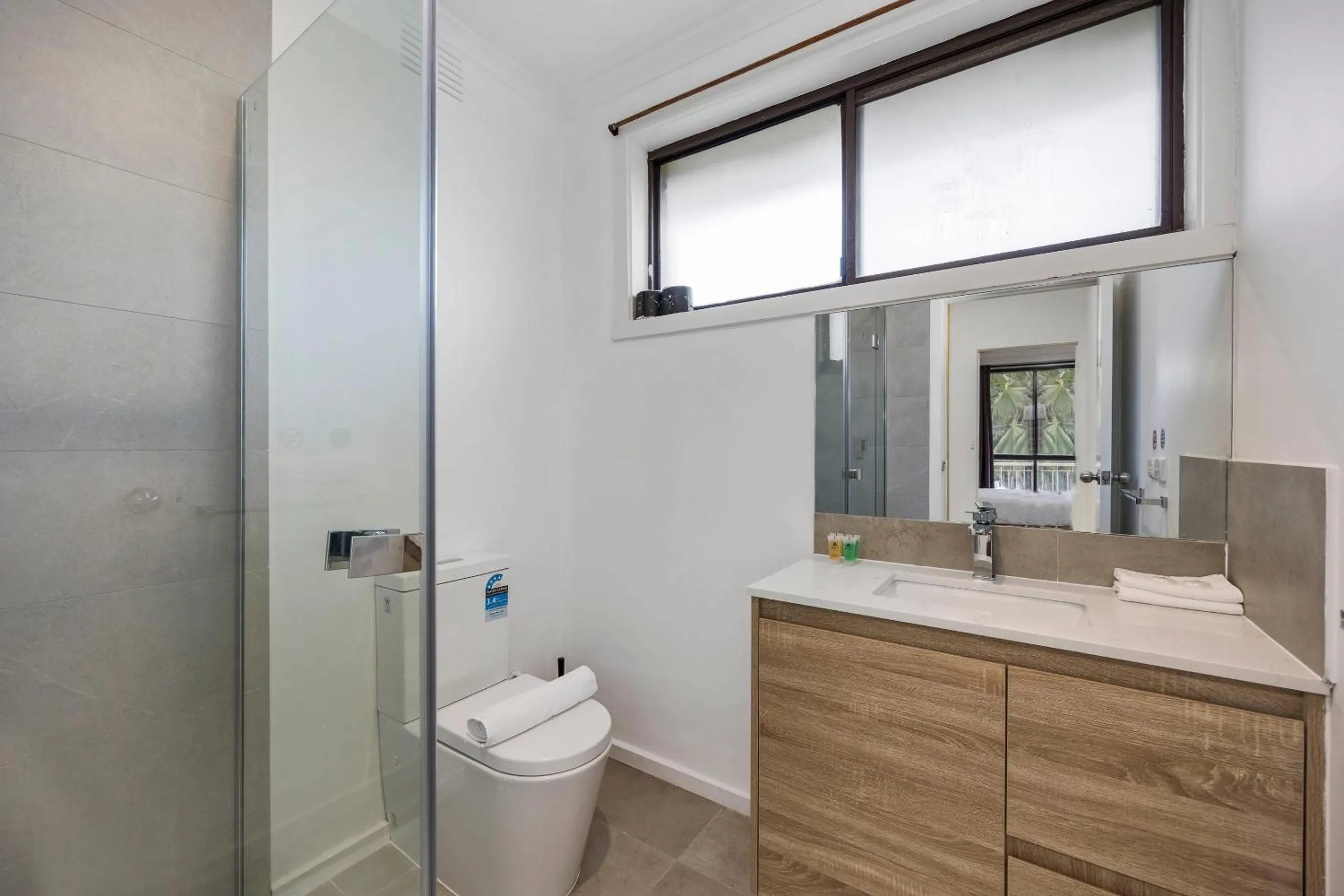 Bedroom in Econo Lodge Lilydale