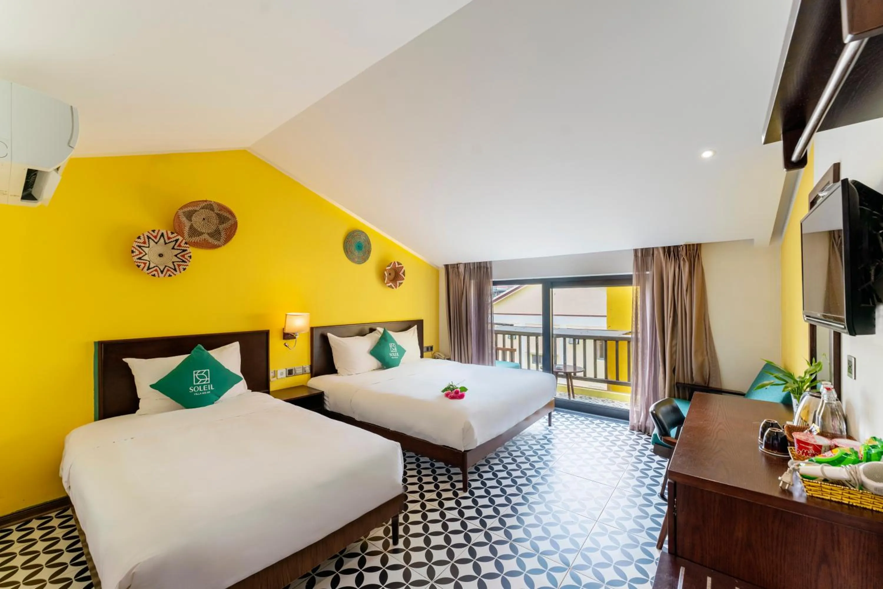 Bed in Villa Soleil Hoi An