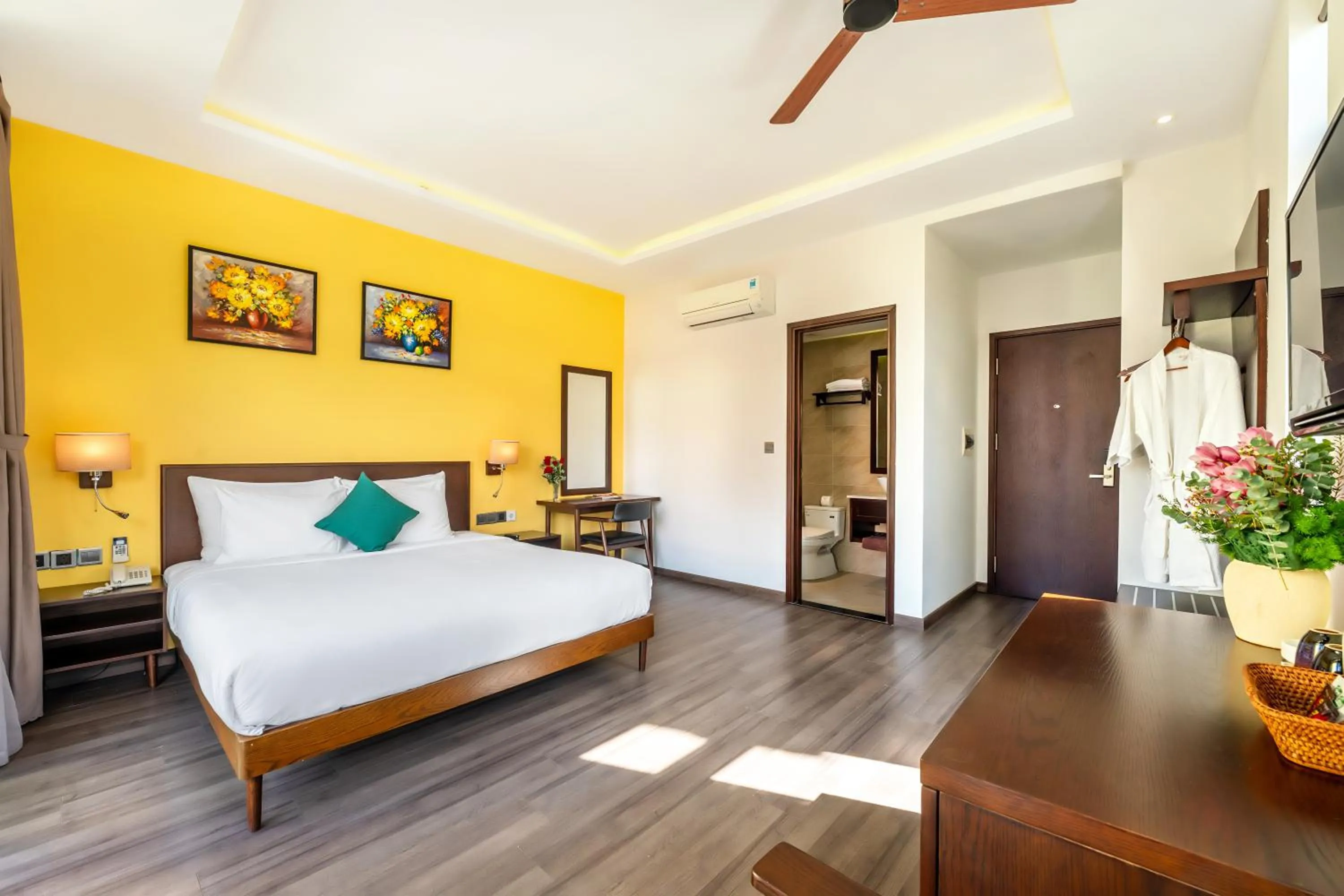 Bedroom, Bed in Villa Soleil Hoi An