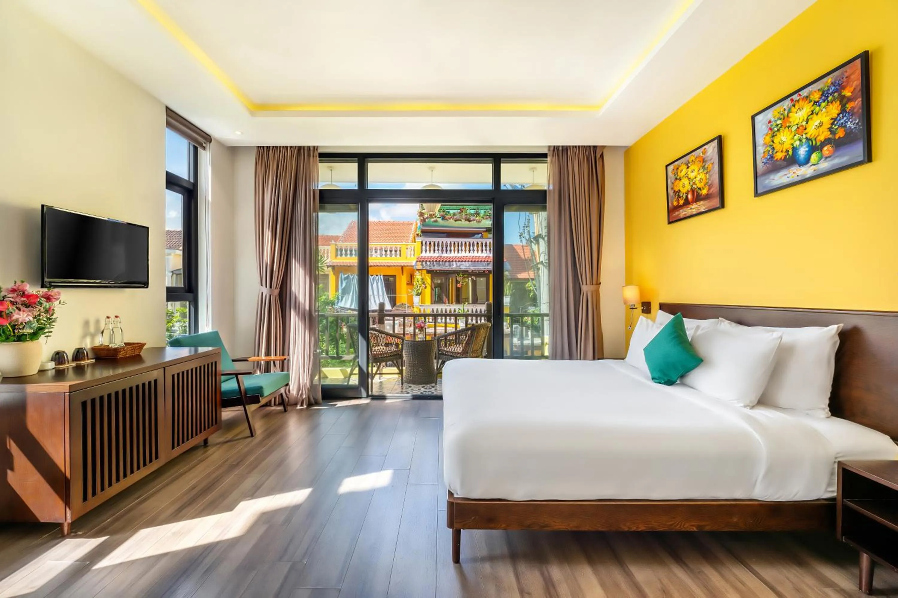 Bed in Villa Soleil Hoi An