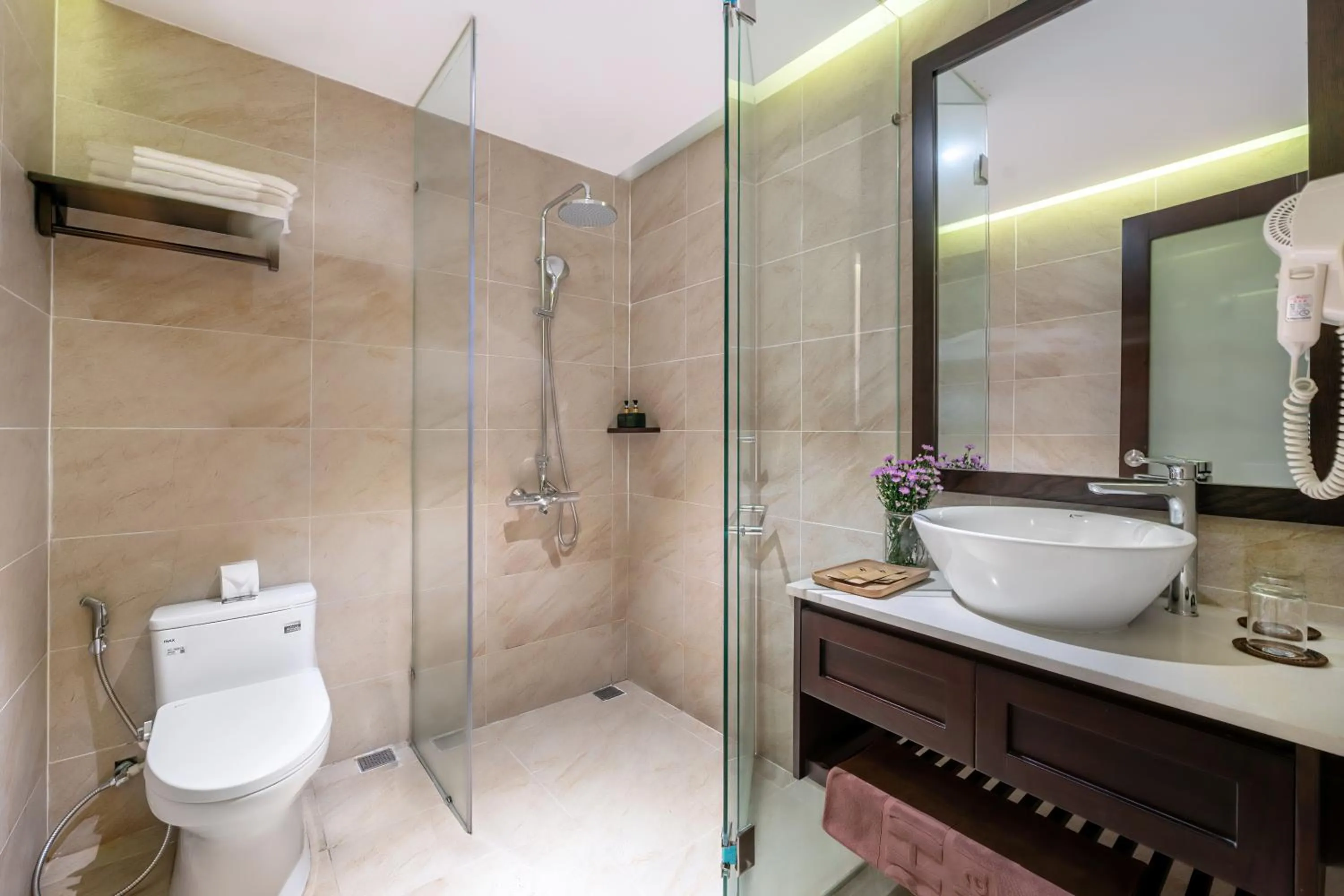 Bathroom in Villa Soleil Hoi An