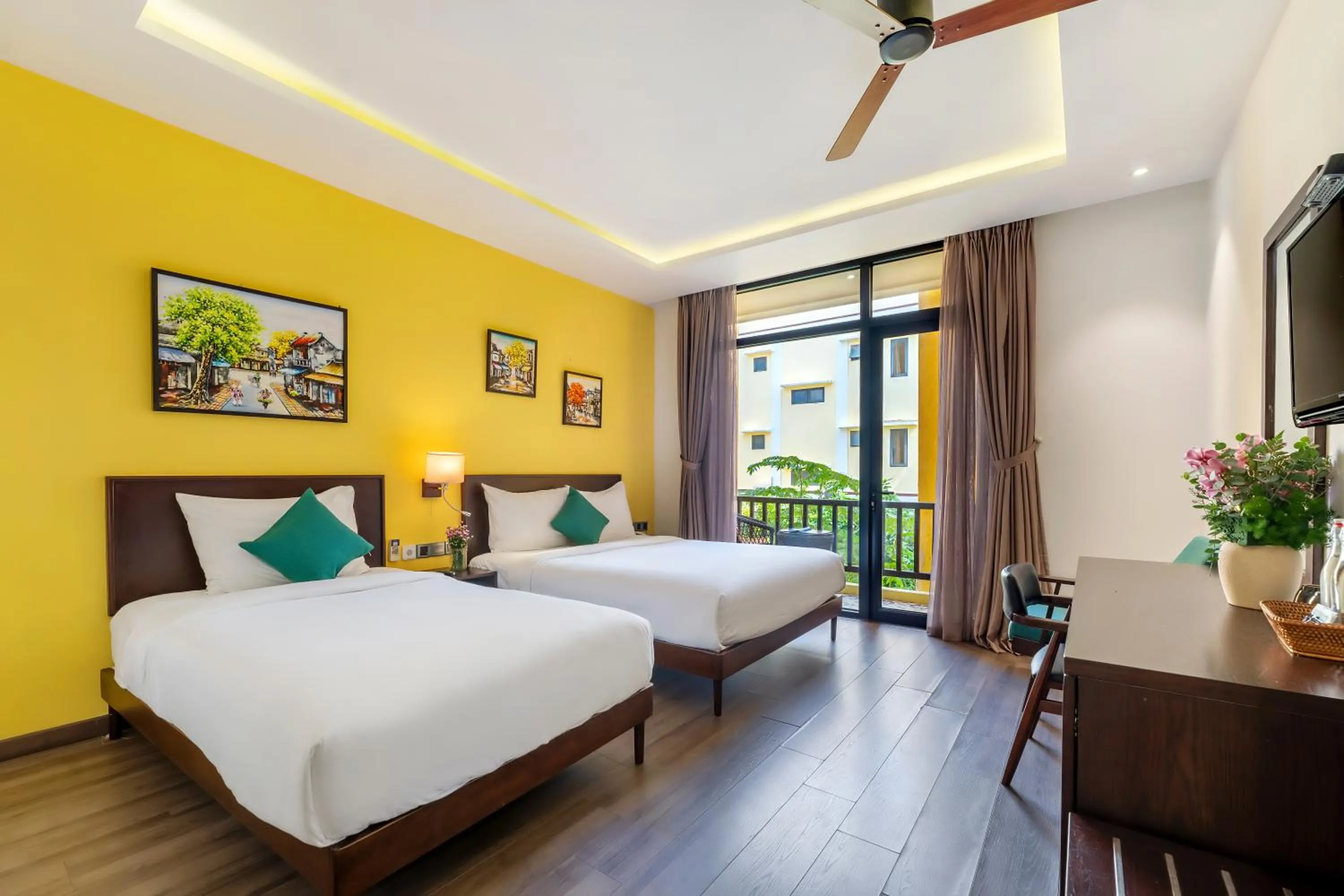 Bed in Villa Soleil Hoi An