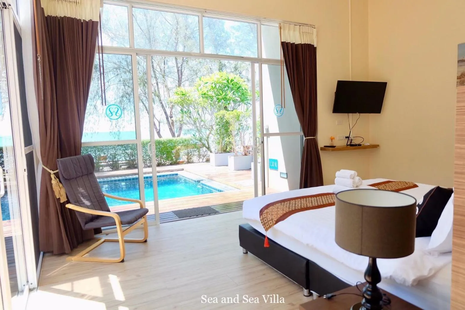 Bedroom in Sea and Sea Villa Sangaroon