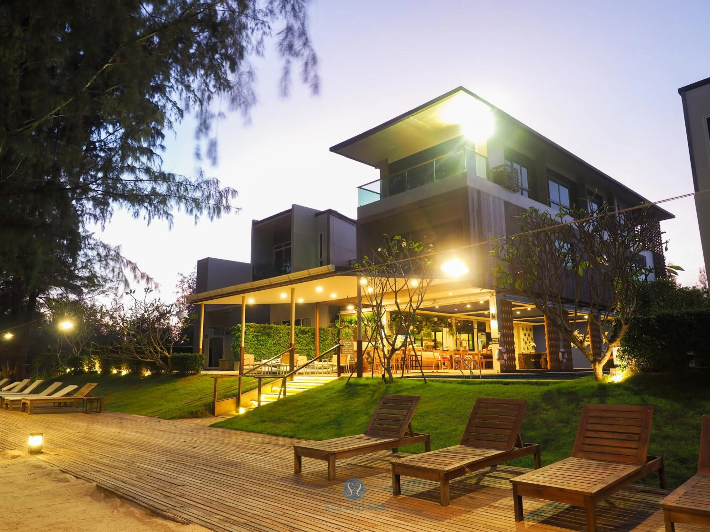 Property building in Sea and Sea Villa Sangaroon