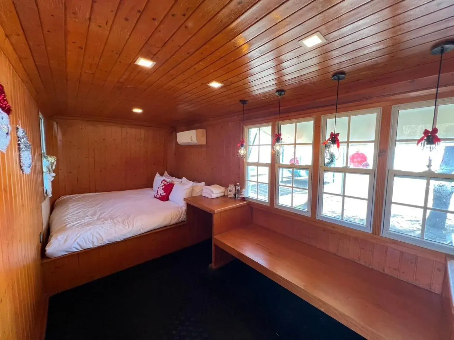 Caravan in Sea and Sea Villa Sangaroon Caravan in Sea and Sea Villa Sangaroon