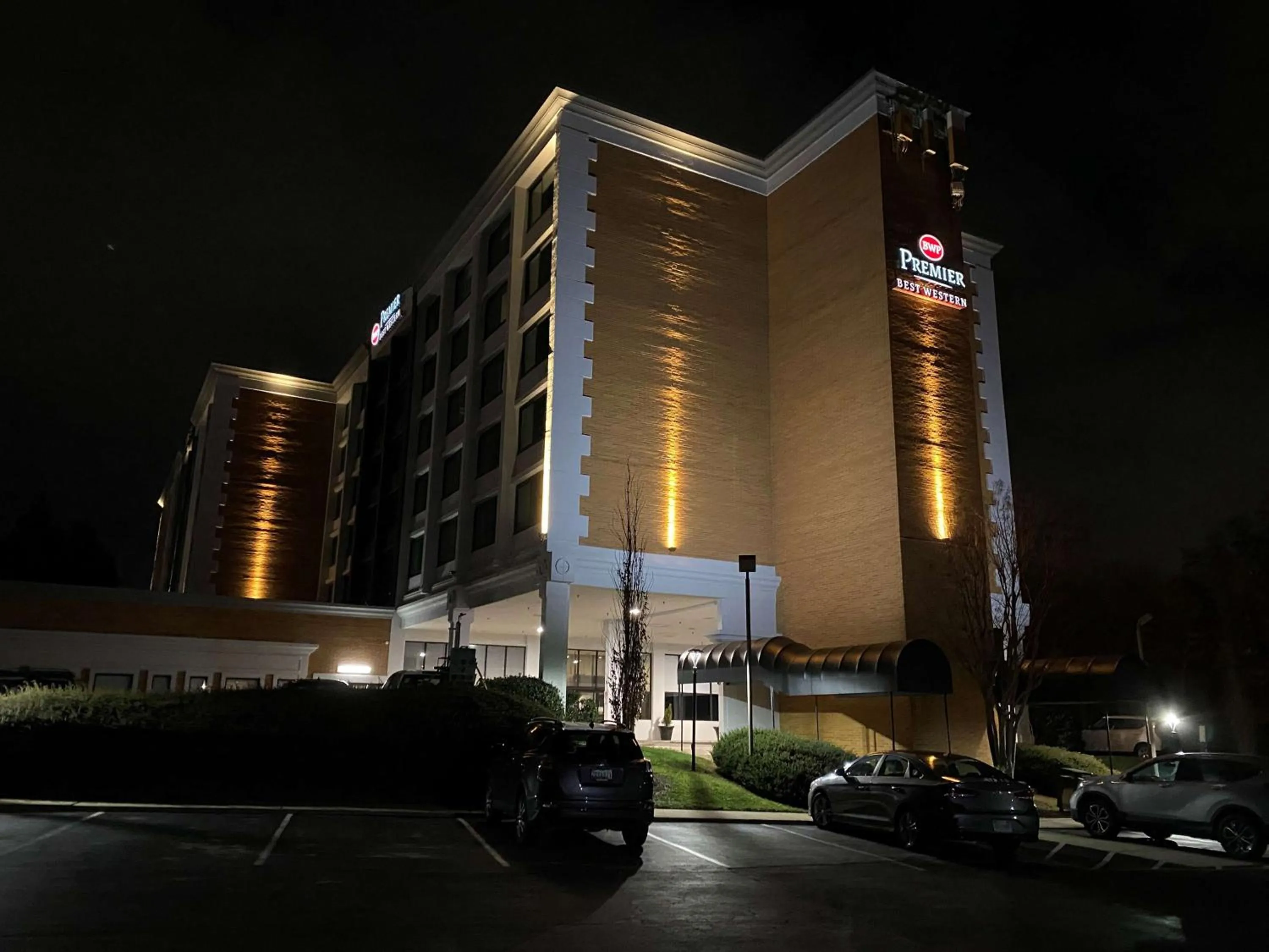 Property building in Best Western Premier Rockville Hotel & Suites