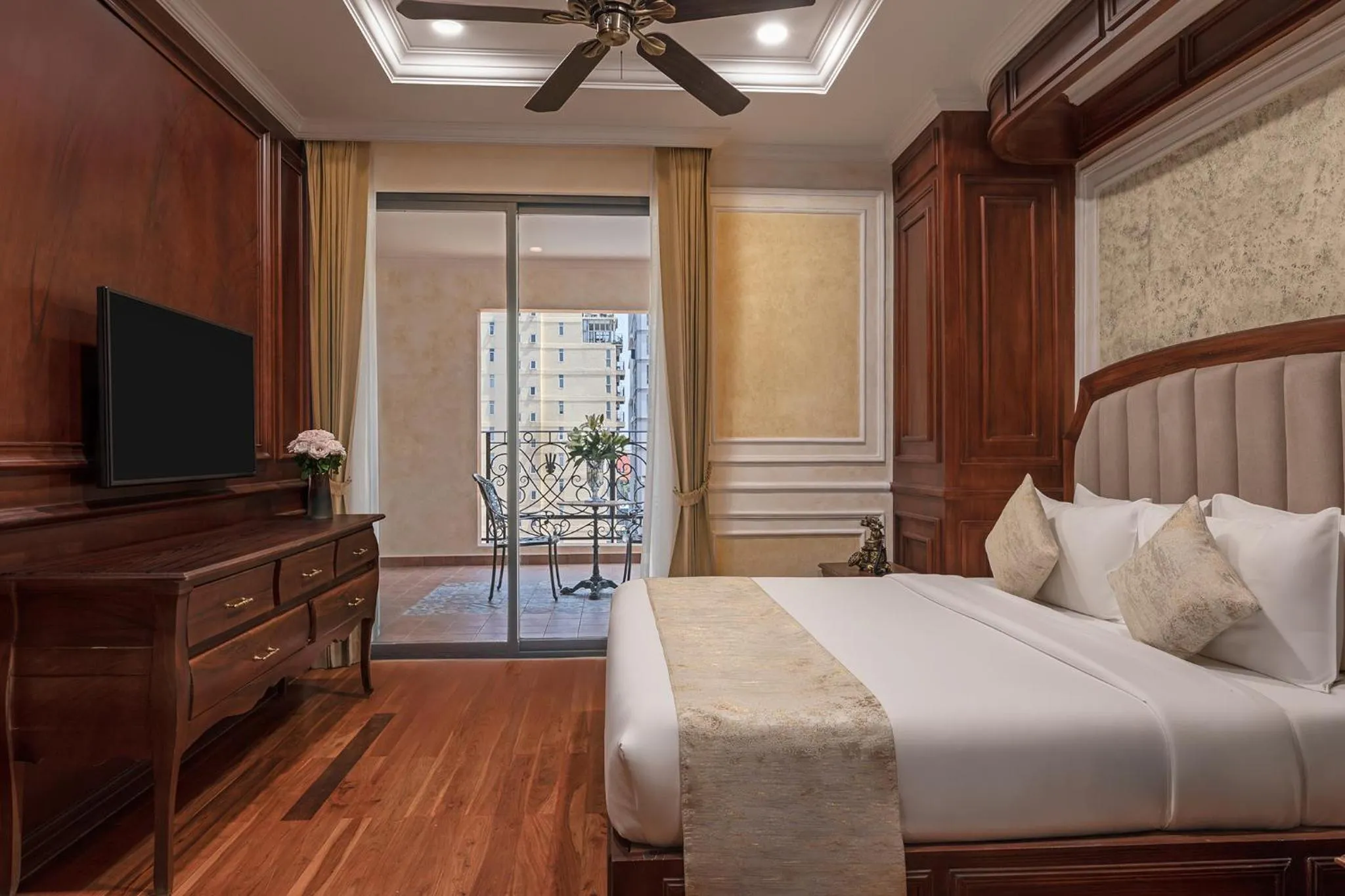 Bed in Anik Palace Hotel