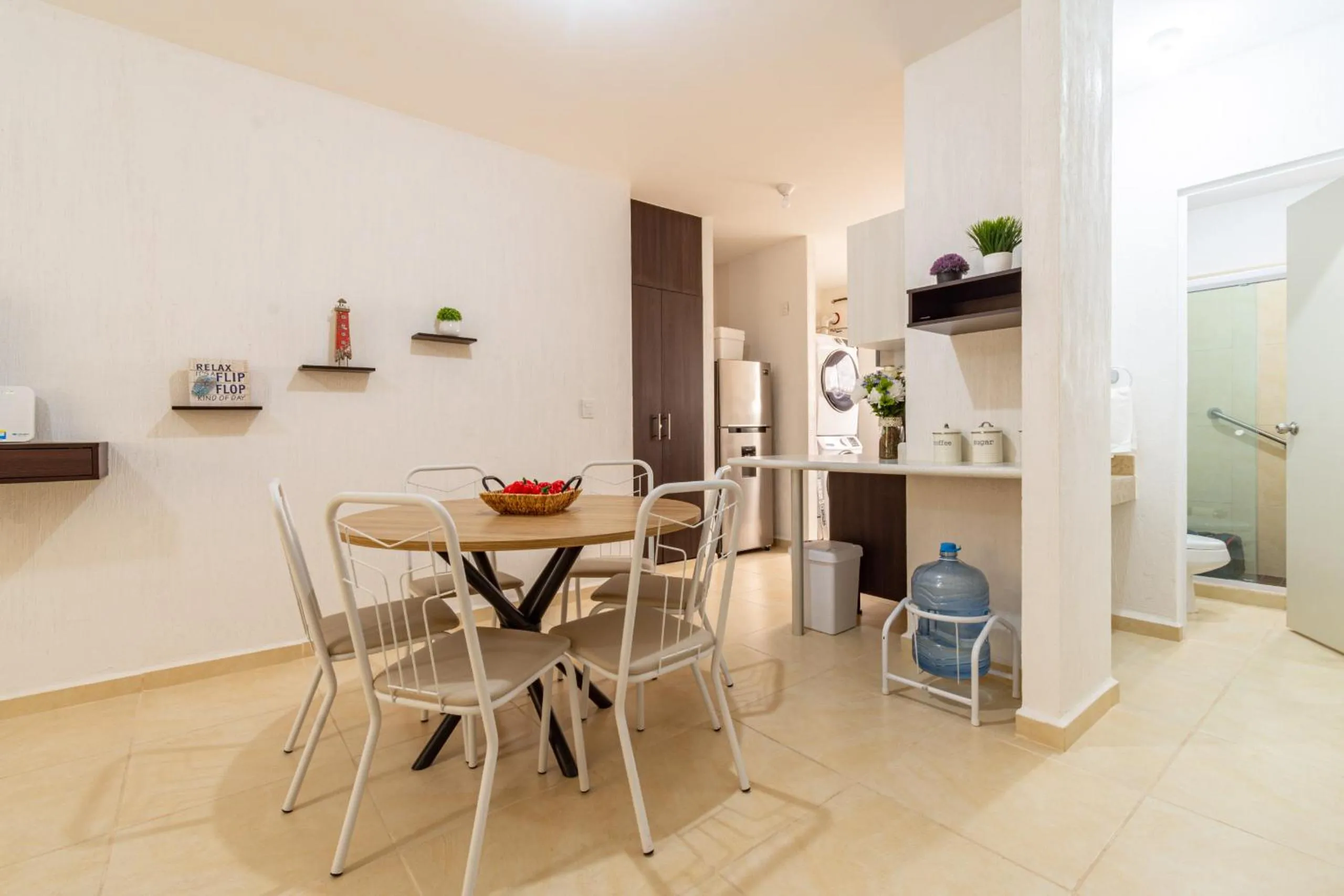 Dining area in Relaxing & Quite Apt - Full Apartment