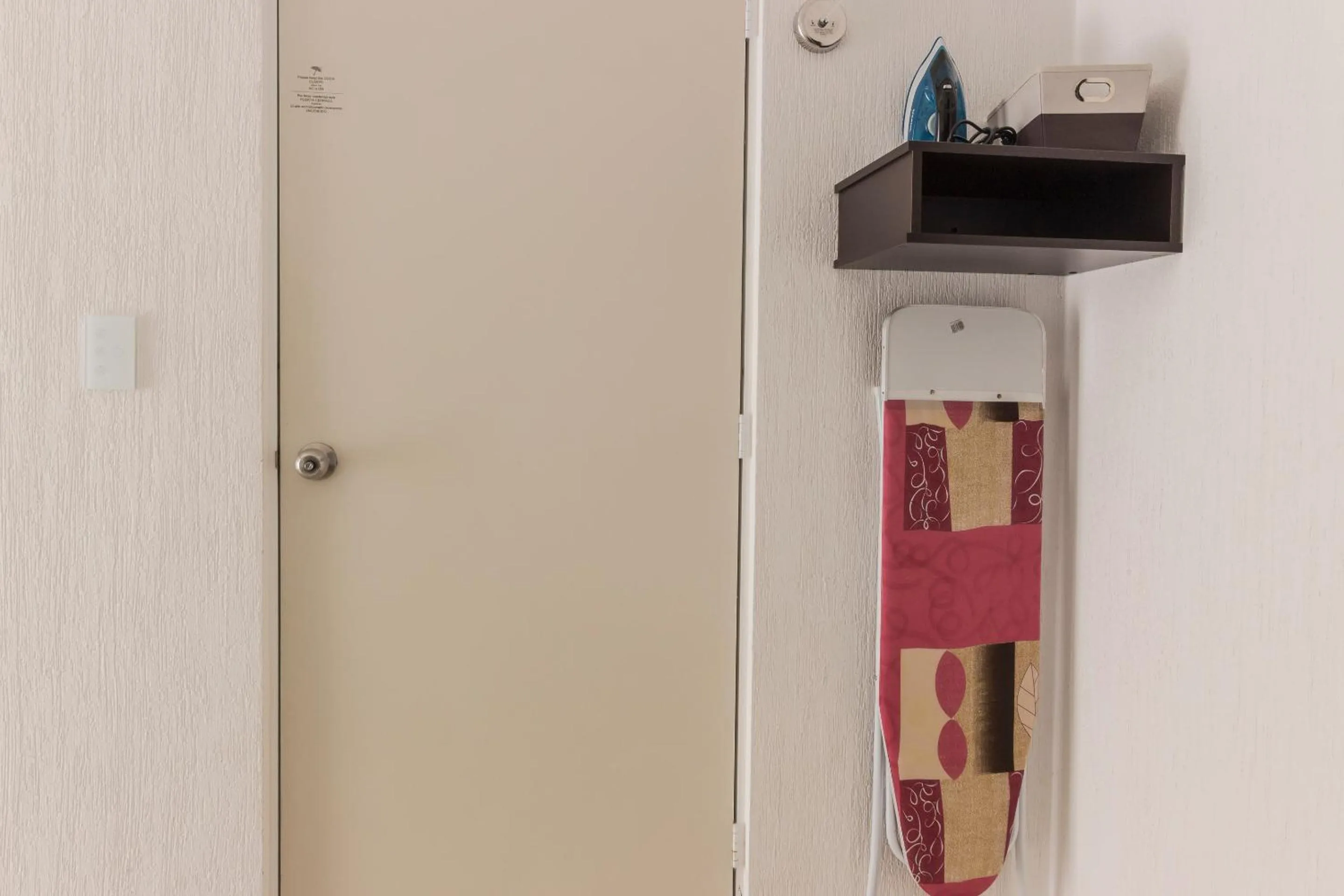 Bedroom in Relaxing & Quite Apt - Full Apartment