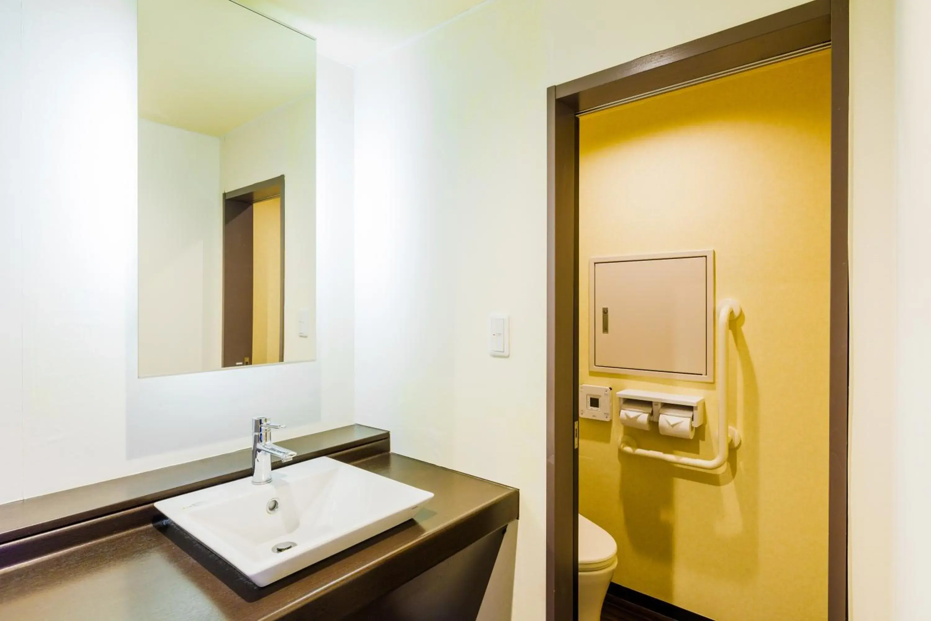 Deluxe Twin Room - single occupancy in KAMENOI HOTEL Nagatoro Yorii Deluxe Twin Room - single occupancy in KAMENOI HOTEL Nagatoro Yorii