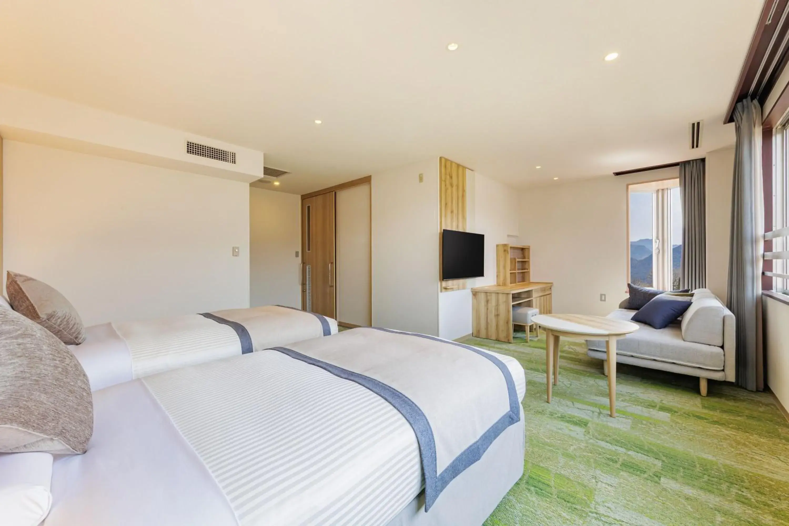 Photo of the whole room, Bed in KAMENOI HOTEL Nagatoro Yorii Photo of the whole room, Bed in KAMENOI HOTEL Nagatoro Yorii