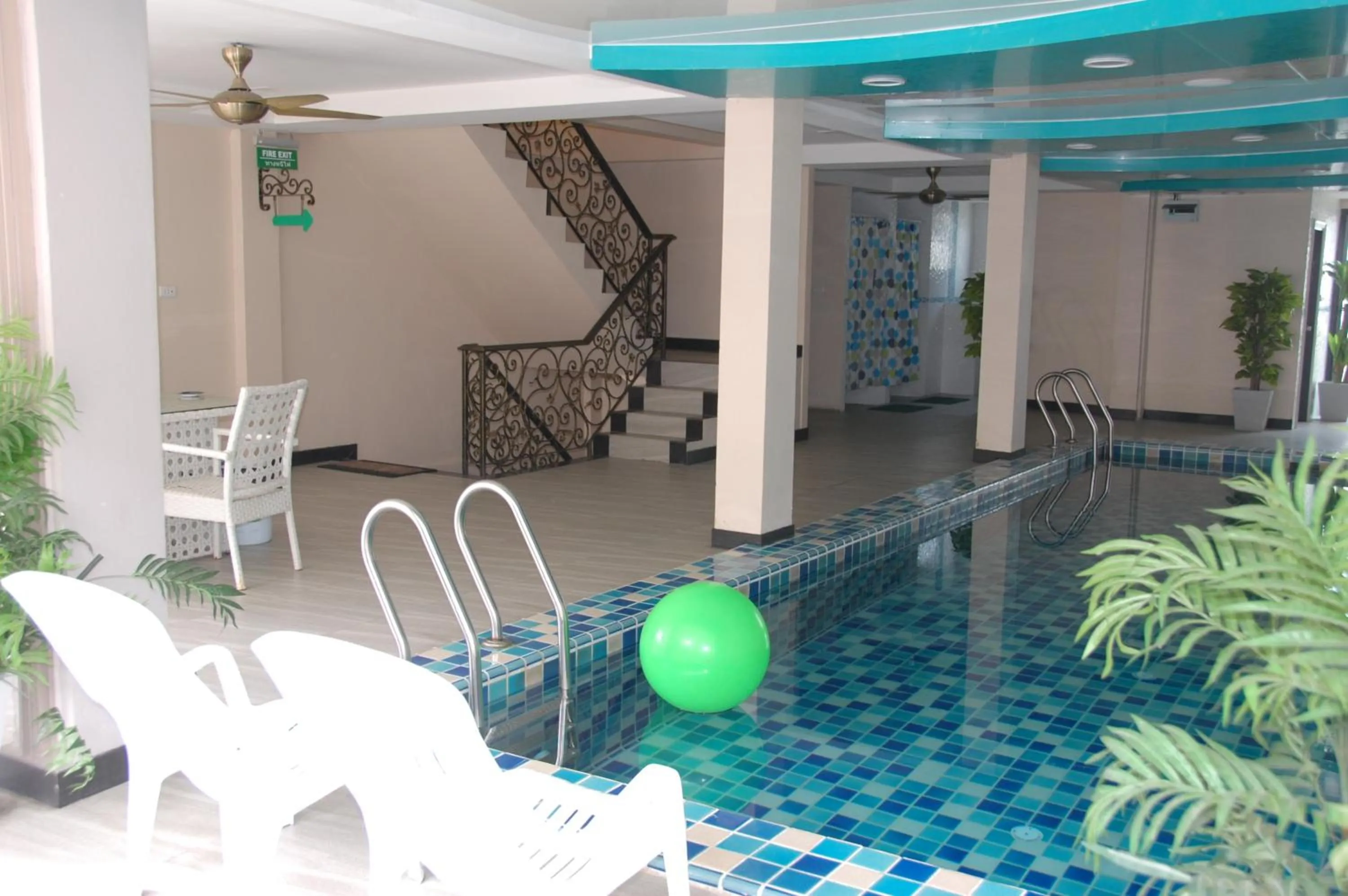 Property building in Land Royal Residence Pattaya