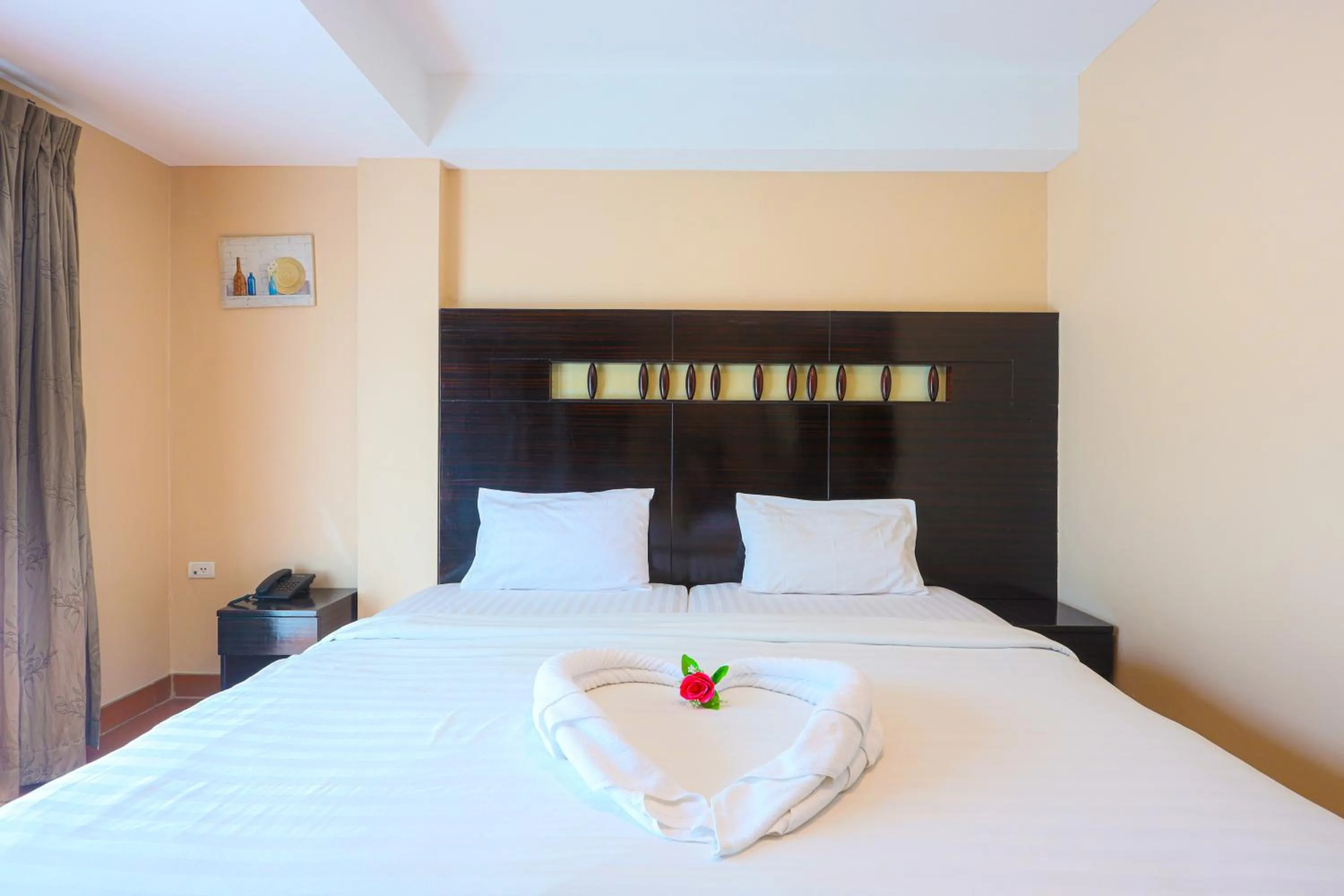 Bed in Land Royal Residence Pattaya