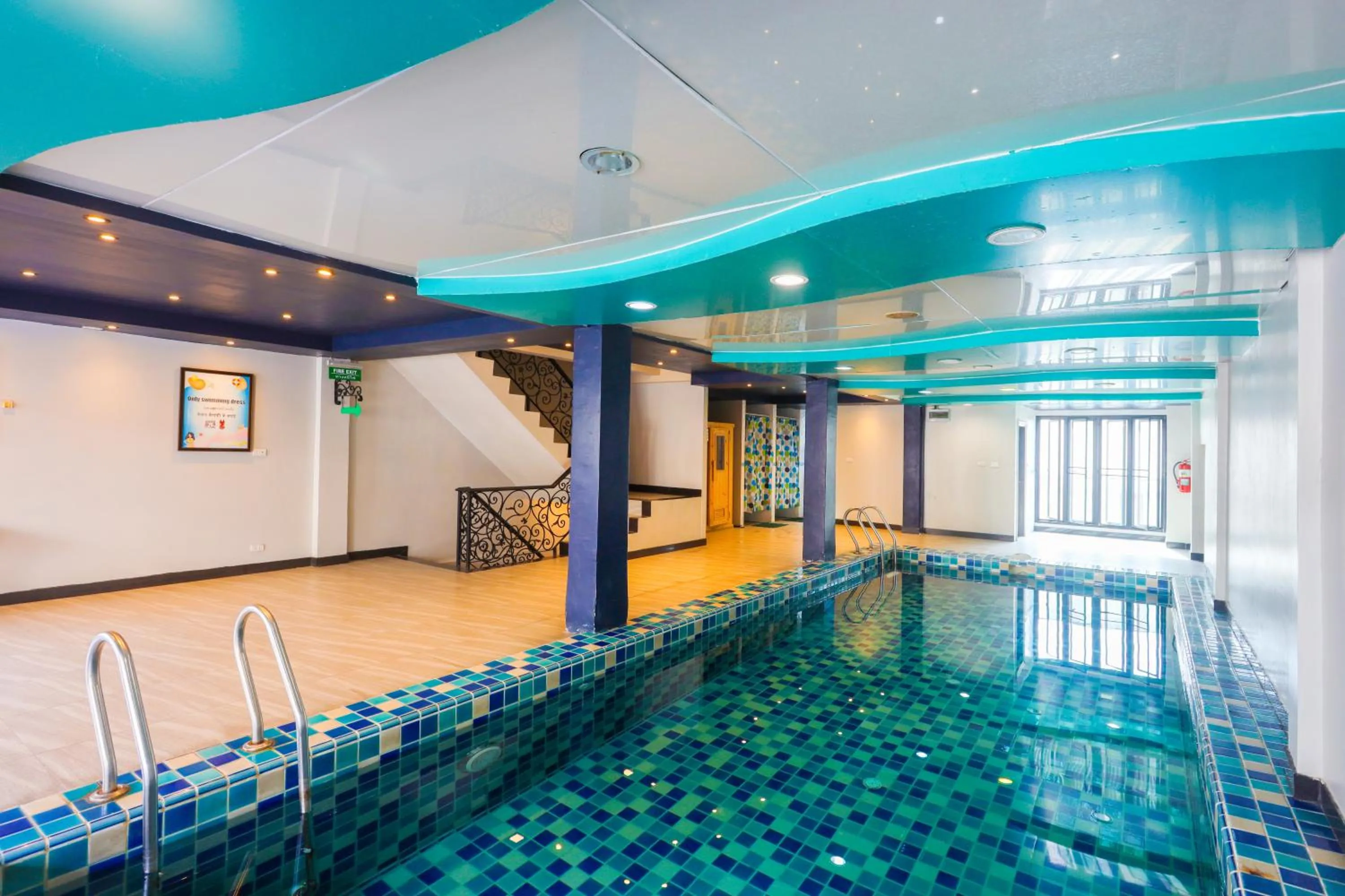 Swimming pool in Land Royal Residence Pattaya