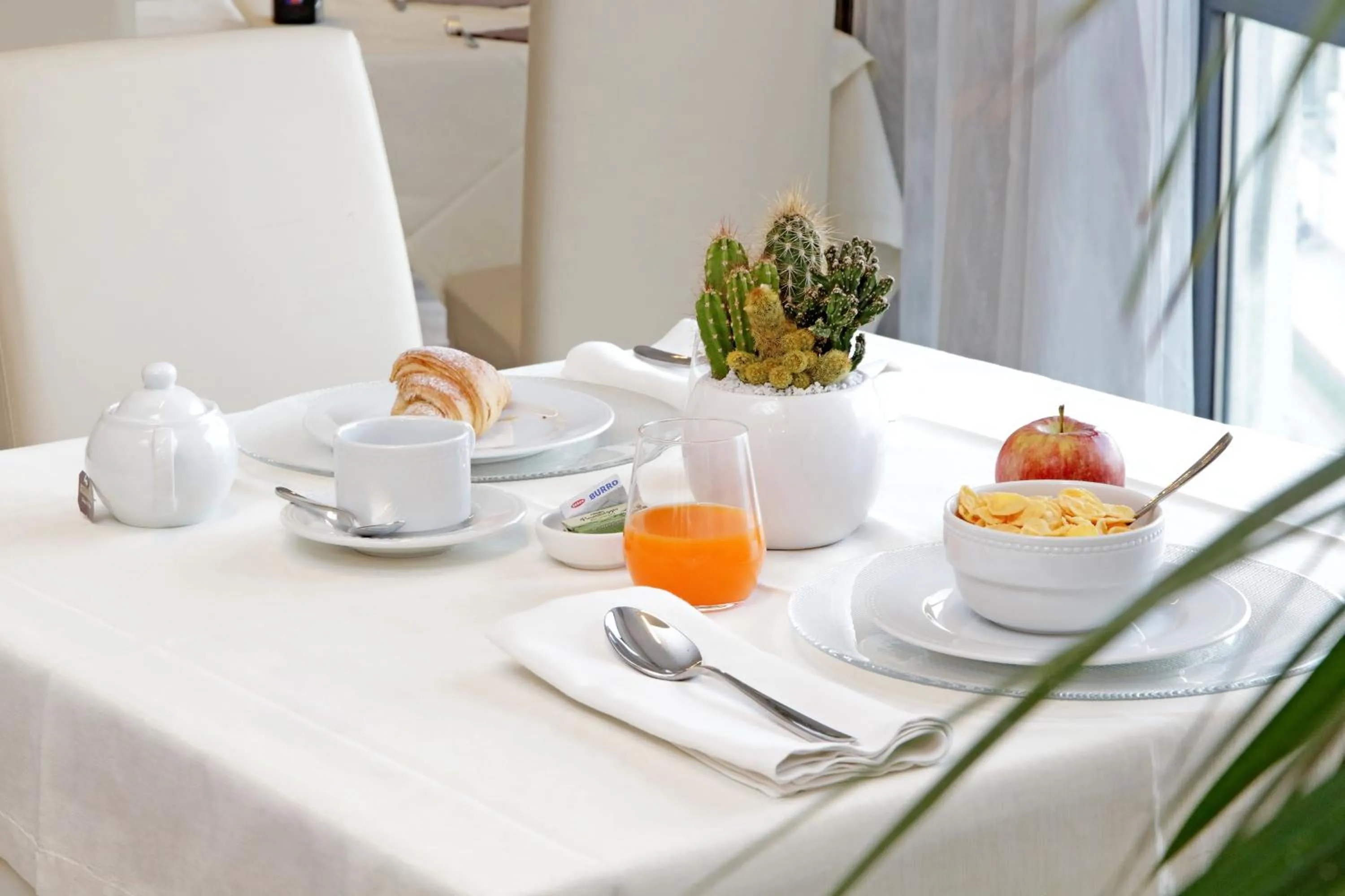 Food and drinks in Hotel Poseidon