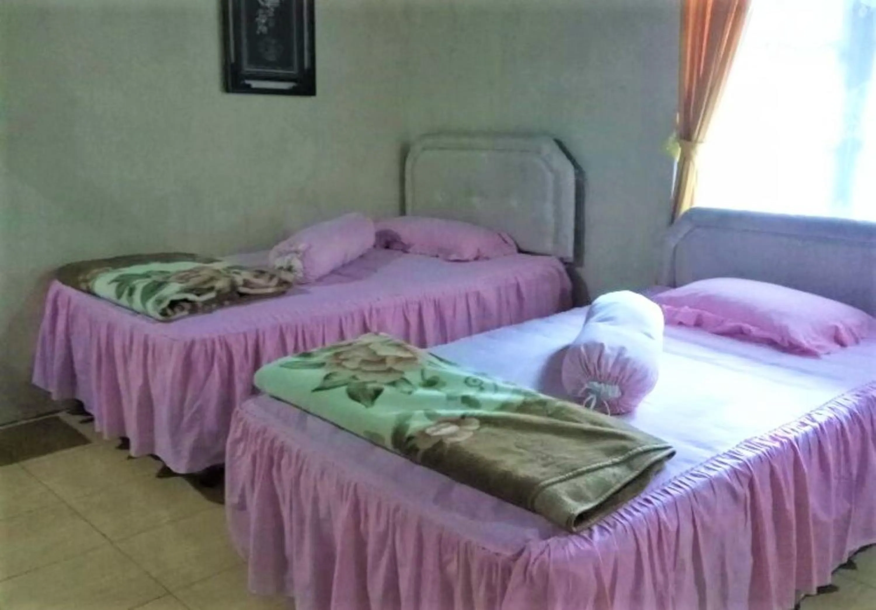 Bed in Lembah Biru Lagoon