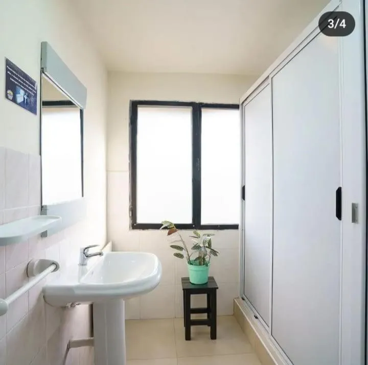 Twin Room with Shared Bathroom in Amanecer de la Bahía
