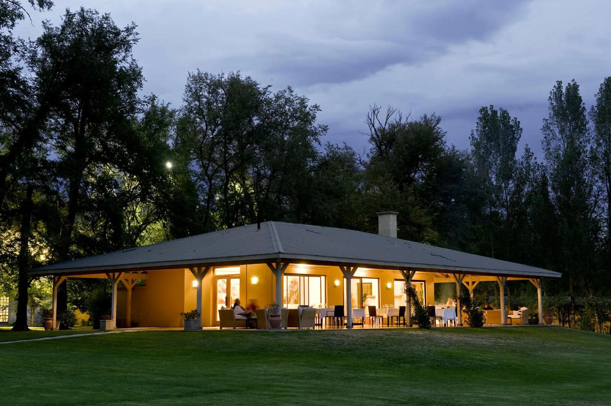 Restaurant/places to eat in Posada Salentein