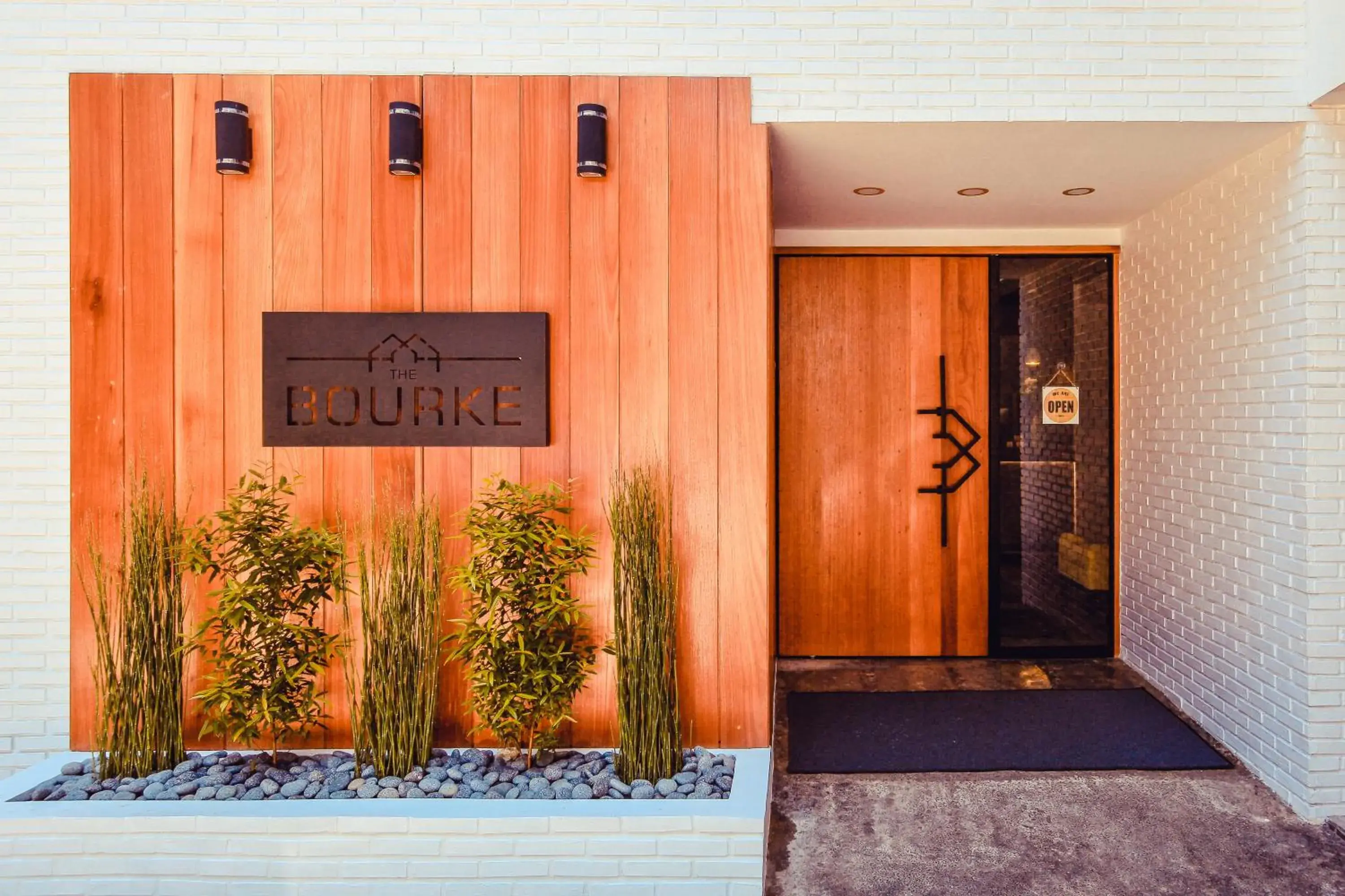 Facade/entrance in The Bourke Hotel Facade/entrance in The Bourke Hotel