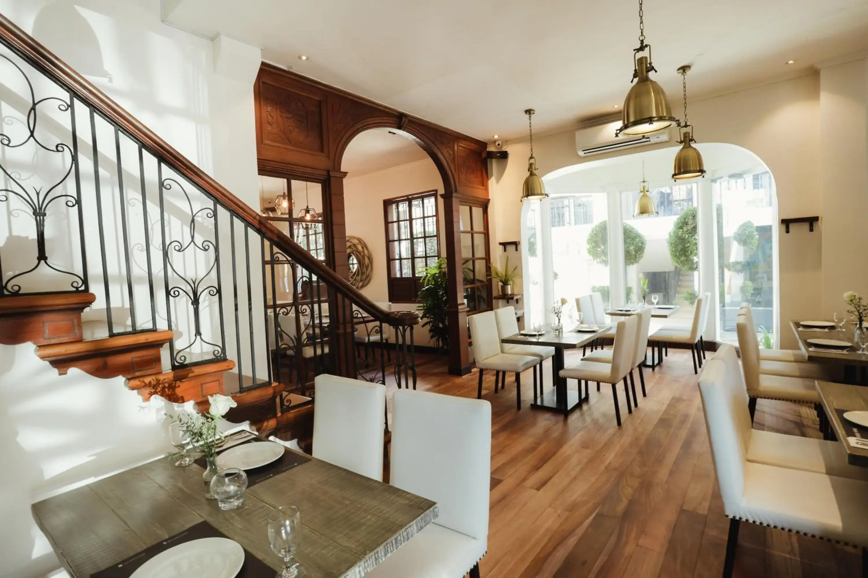 Restaurant/places to eat in The Bourke Hotel Restaurant/places to eat in The Bourke Hotel