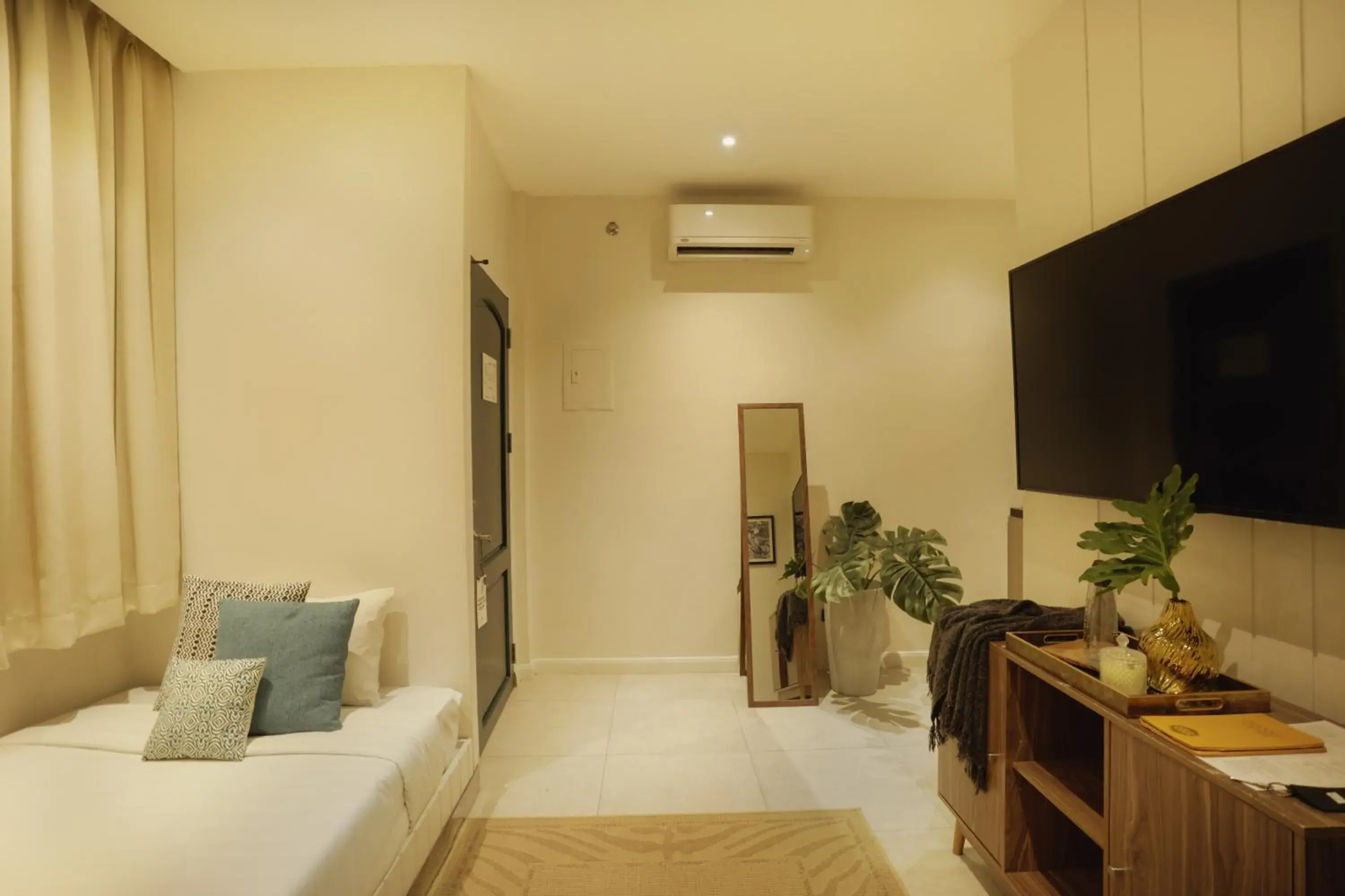 Bedroom, Bed in The Bourke Hotel Bedroom, Bed in The Bourke Hotel