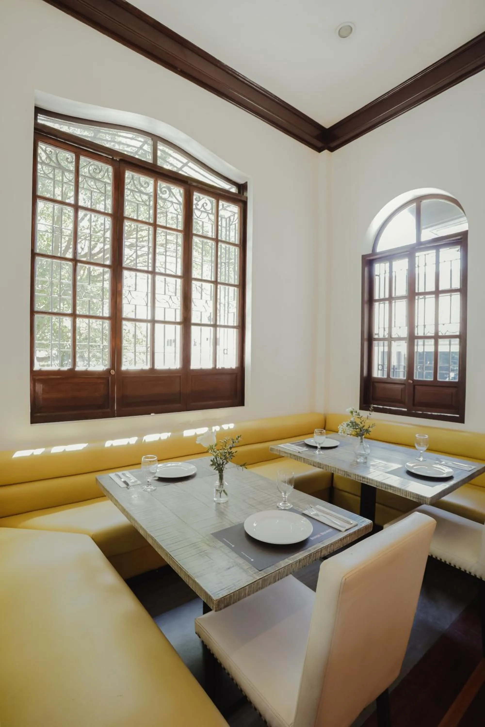 Restaurant/places to eat in The Bourke Hotel