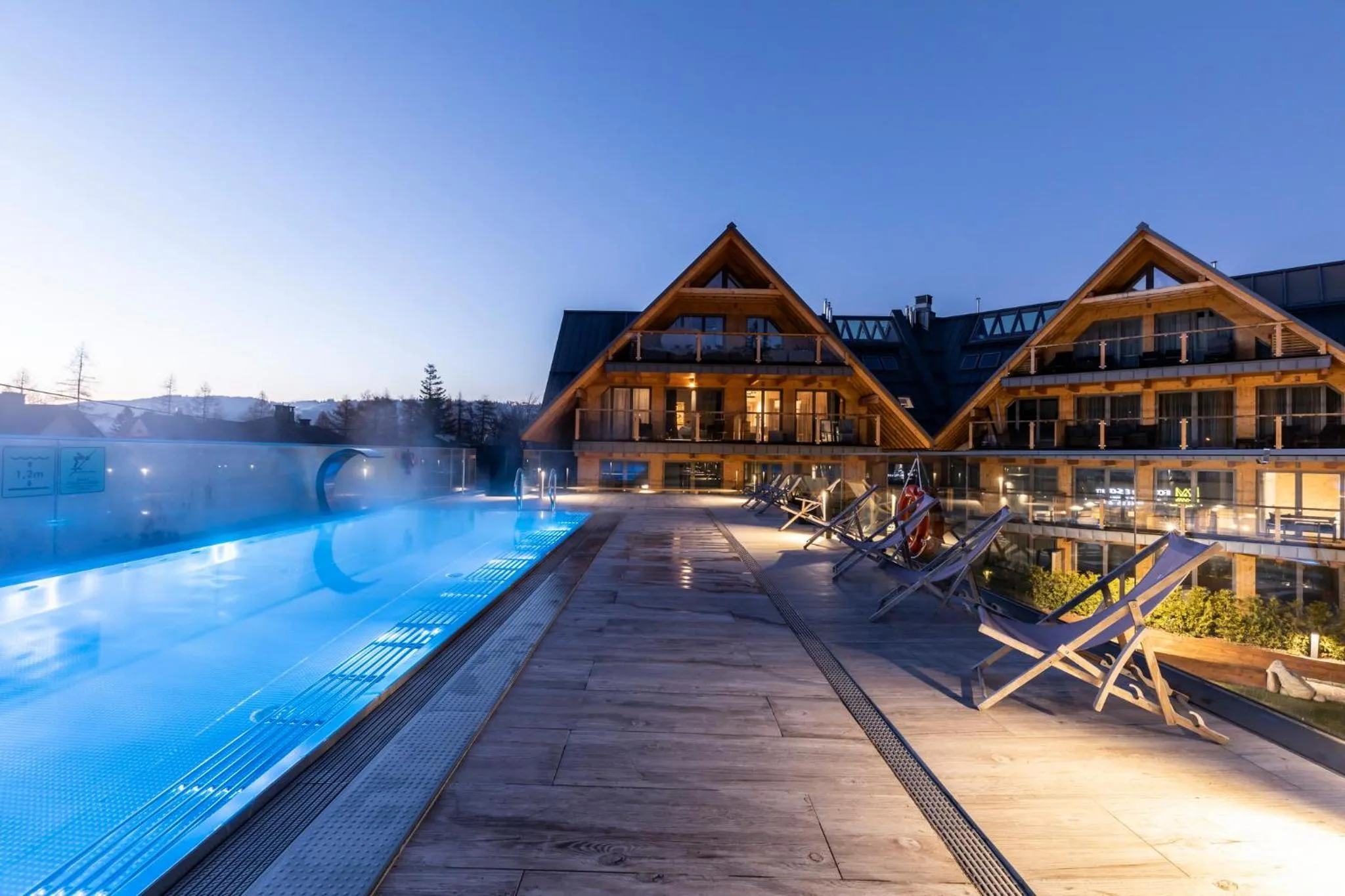 Swimming pool in APARTHOTEL ROYAL RESORT SPA Zakopane
