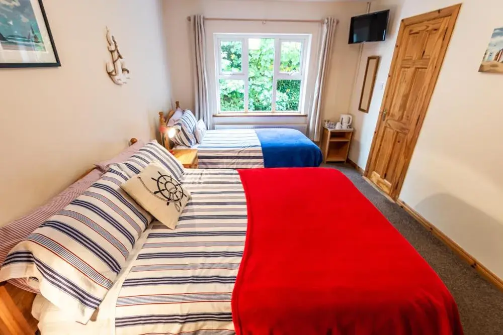 Double or Twin Room with Private Bathroom - single occupancy in Seawinds Bed and Breakfast Double or Twin Room with Private Bathroom - single occupancy in Seawinds Bed and Breakfast