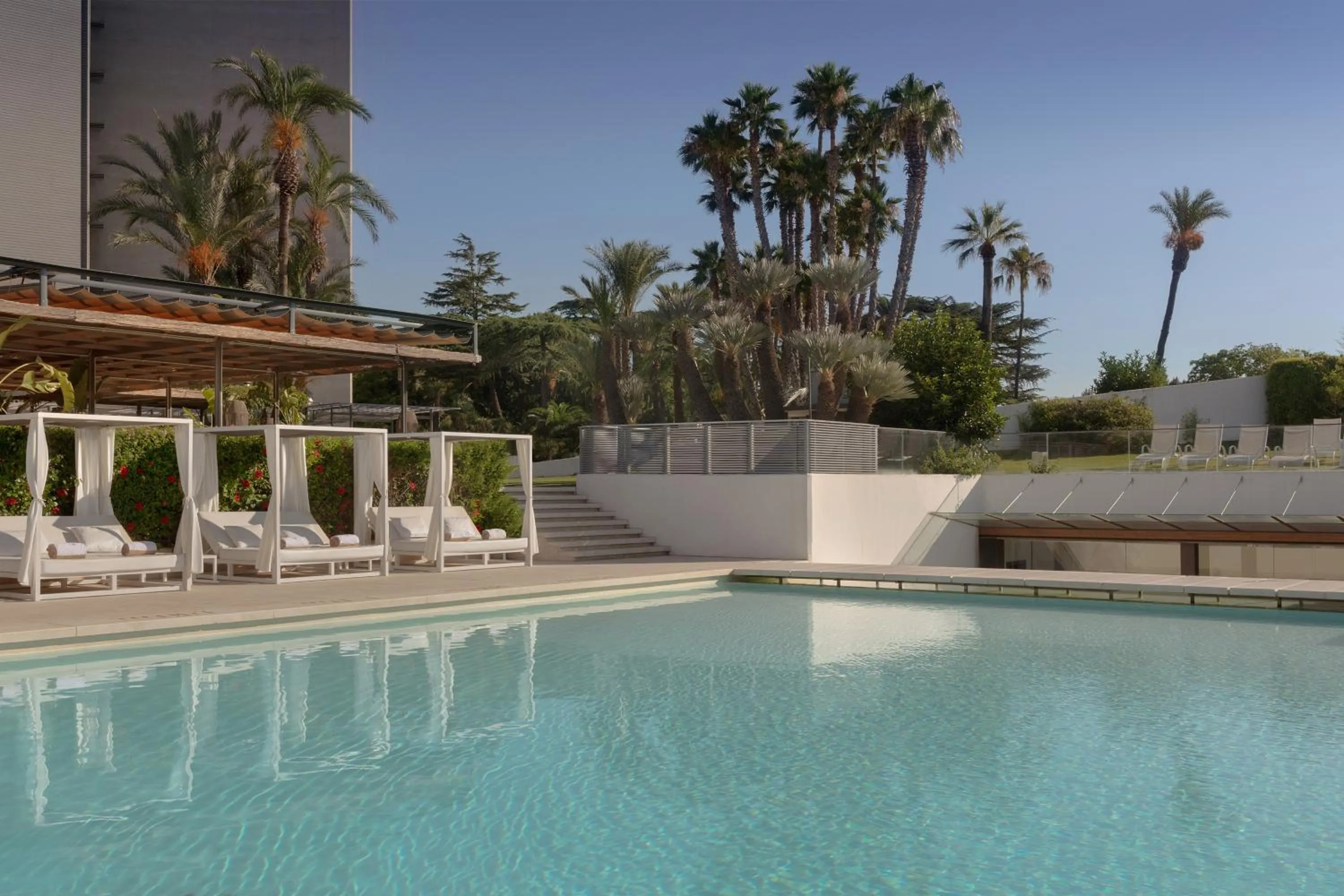 Swimming pool in Torre Melina, a Gran Meliá Hotel