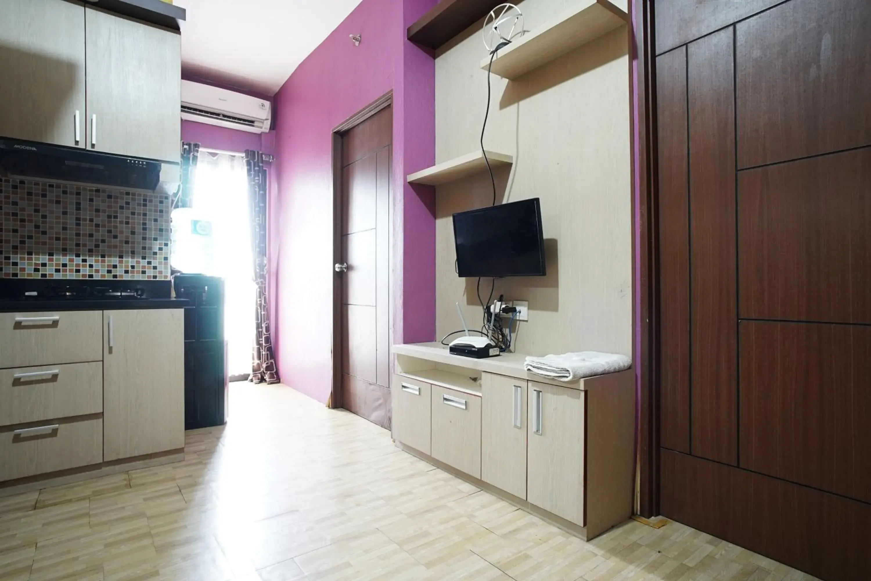 TV and multimedia in Planet Room Kemang View TV and multimedia in Planet Room Kemang View