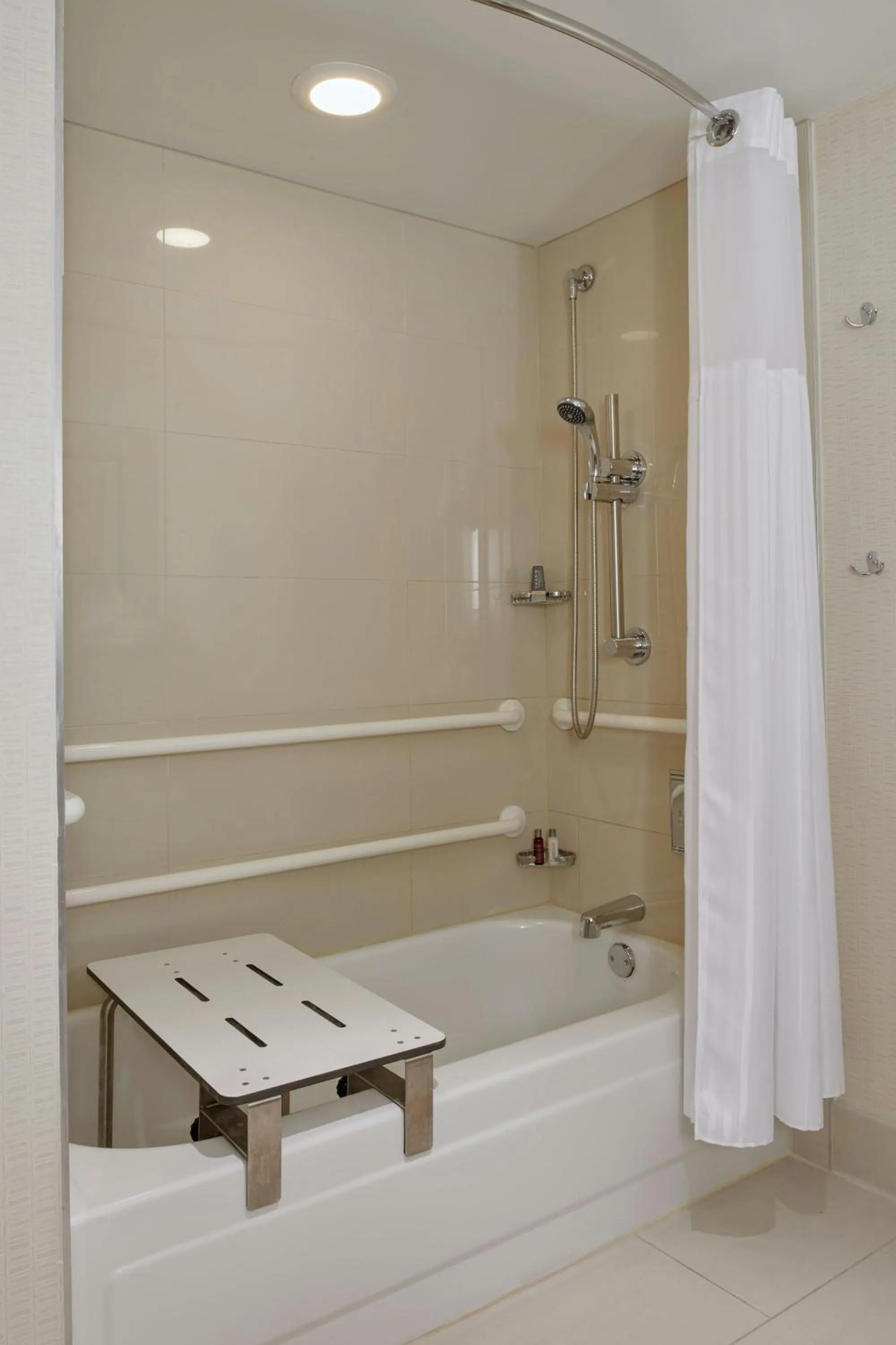 Bathroom in Detroit Metro Airport Marriott