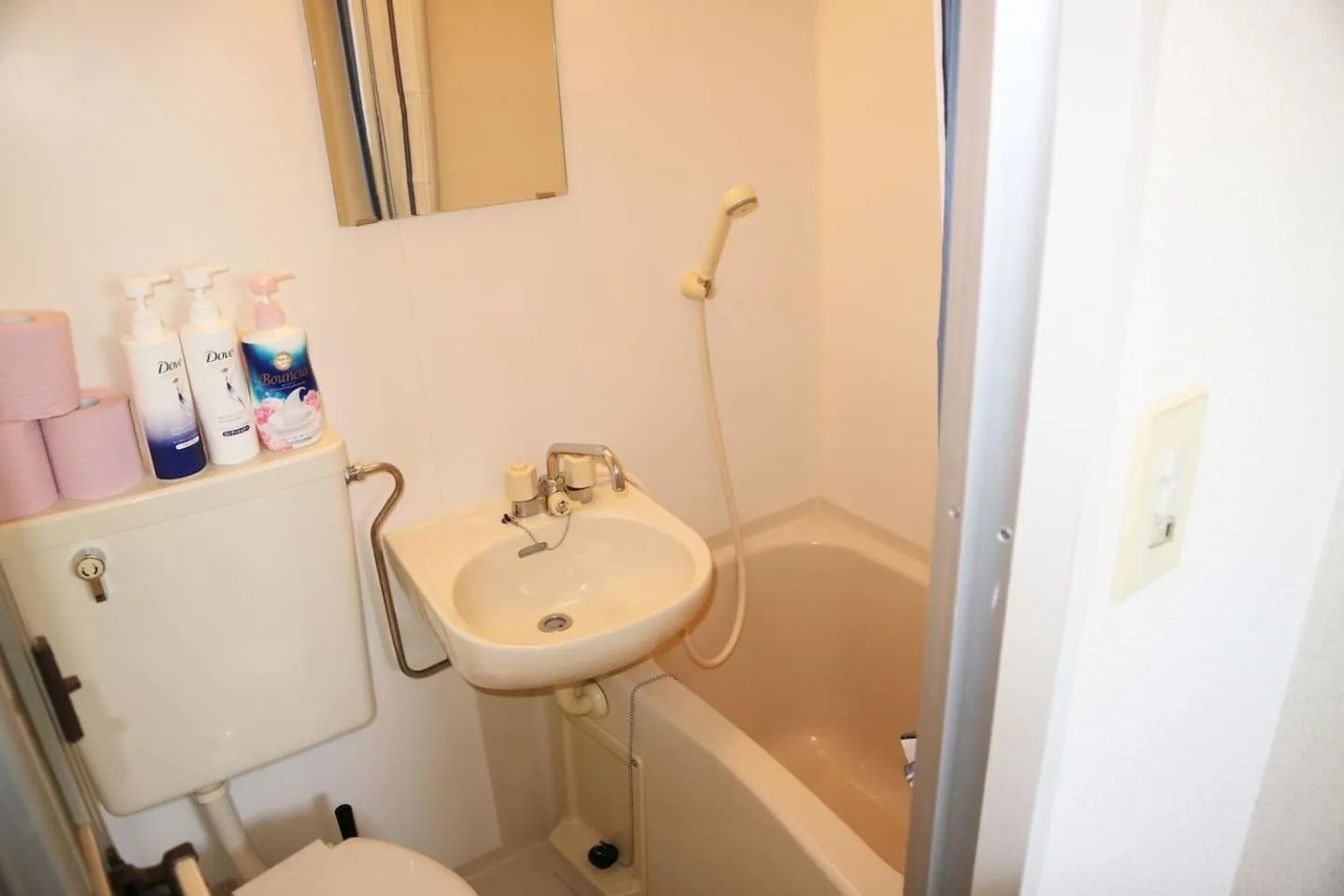 Shower in Joinus Ise Apartment by Tranova