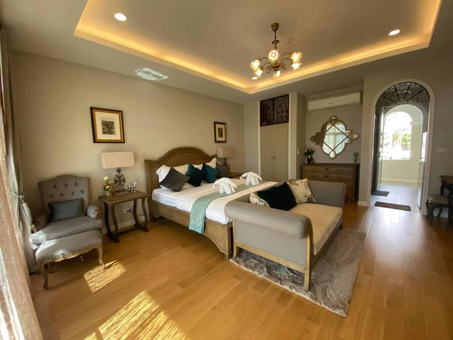 Bed in The Castell Condo by Nutthiwan room 912 and 921