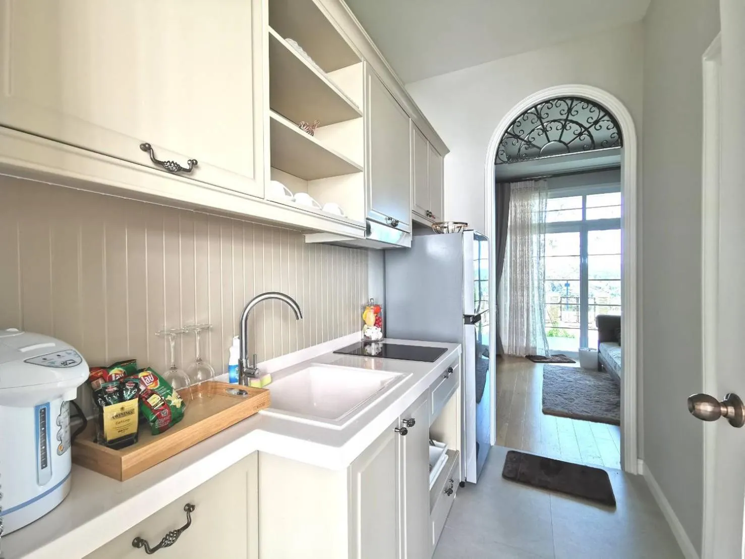 The Castell Condo by Nutthiwan room 912 and 921