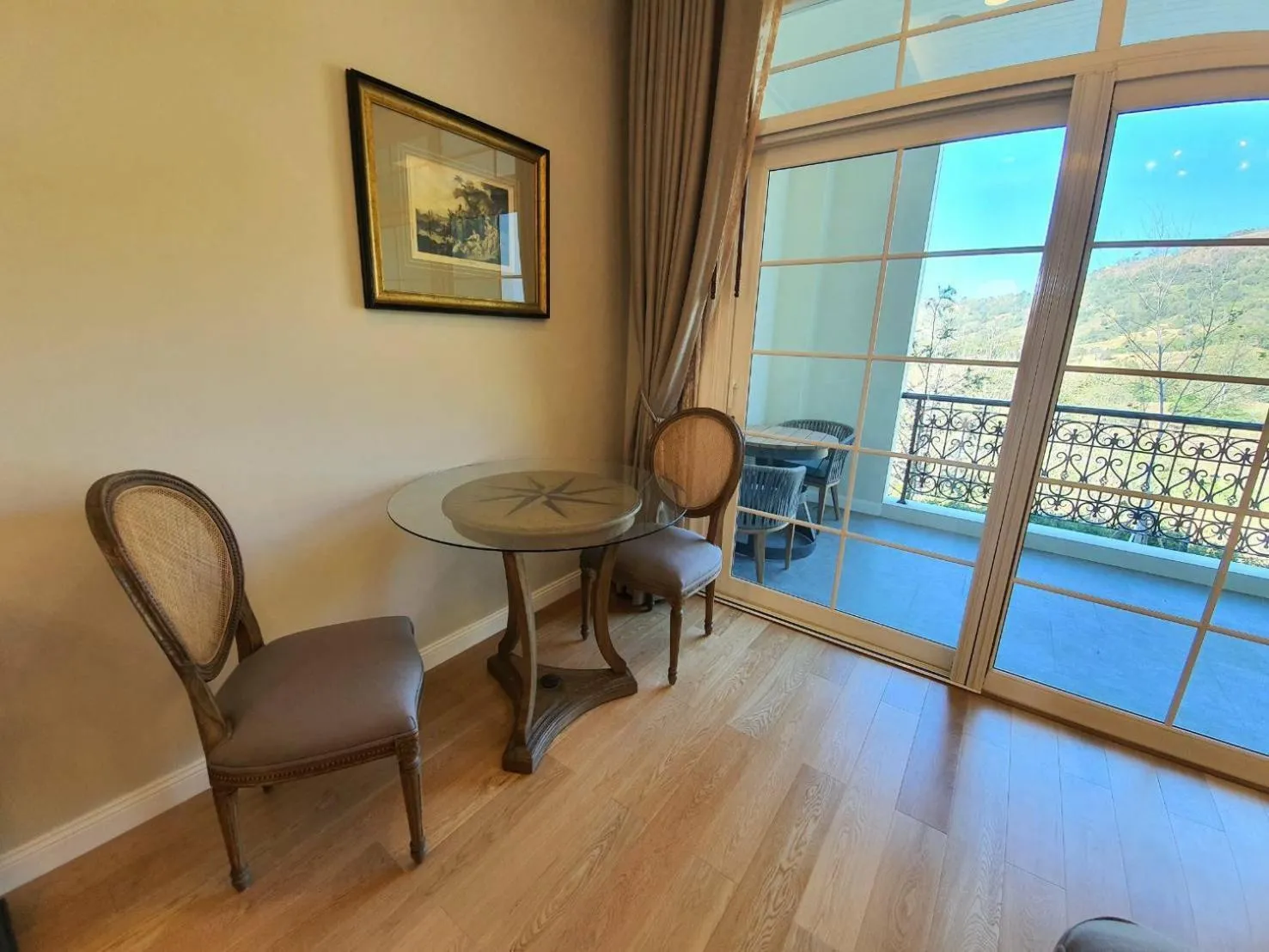 The Castell Condo by Nutthiwan room 912 and 921