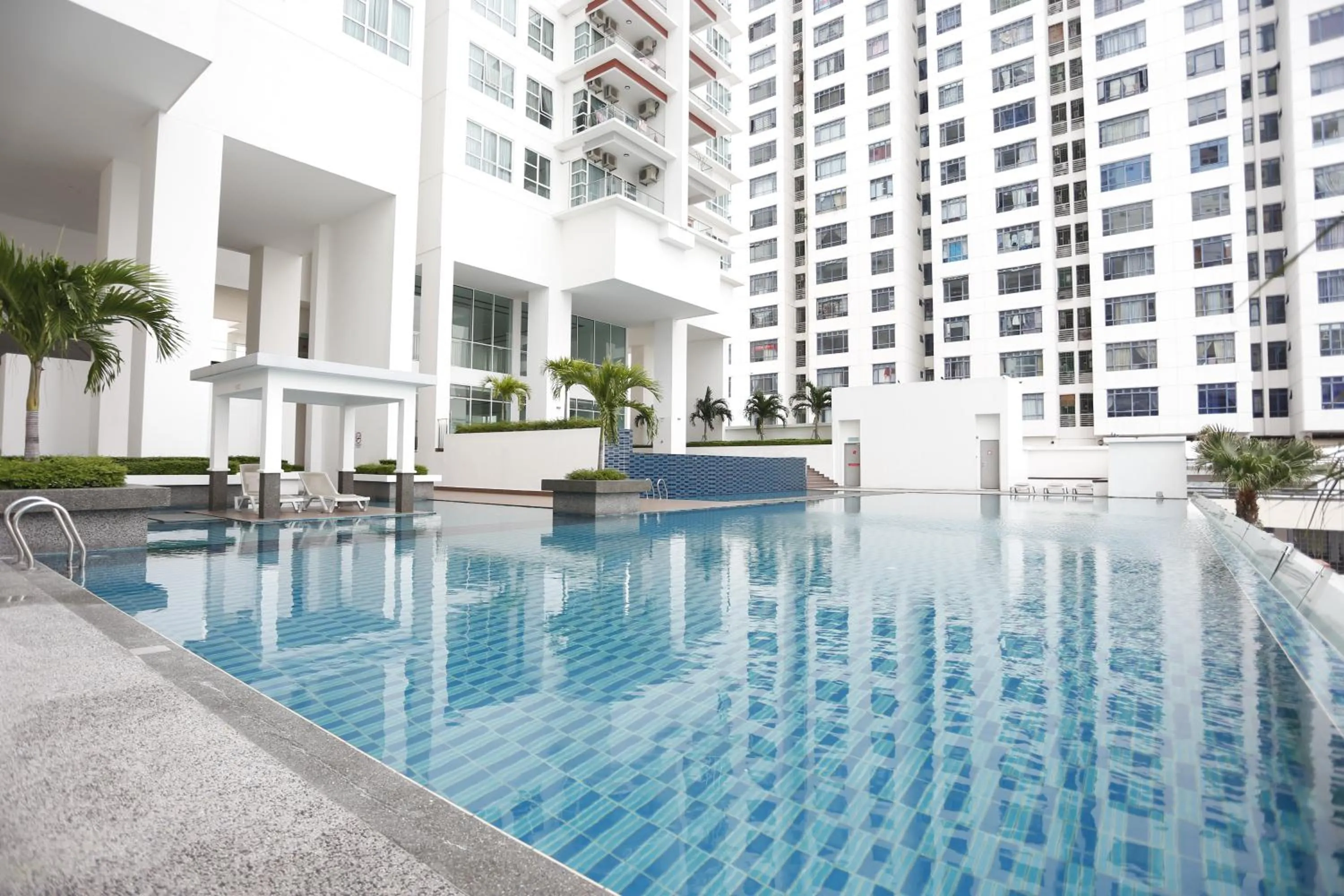 Property building in Pinnacle Tower Homestay by Home Cube
