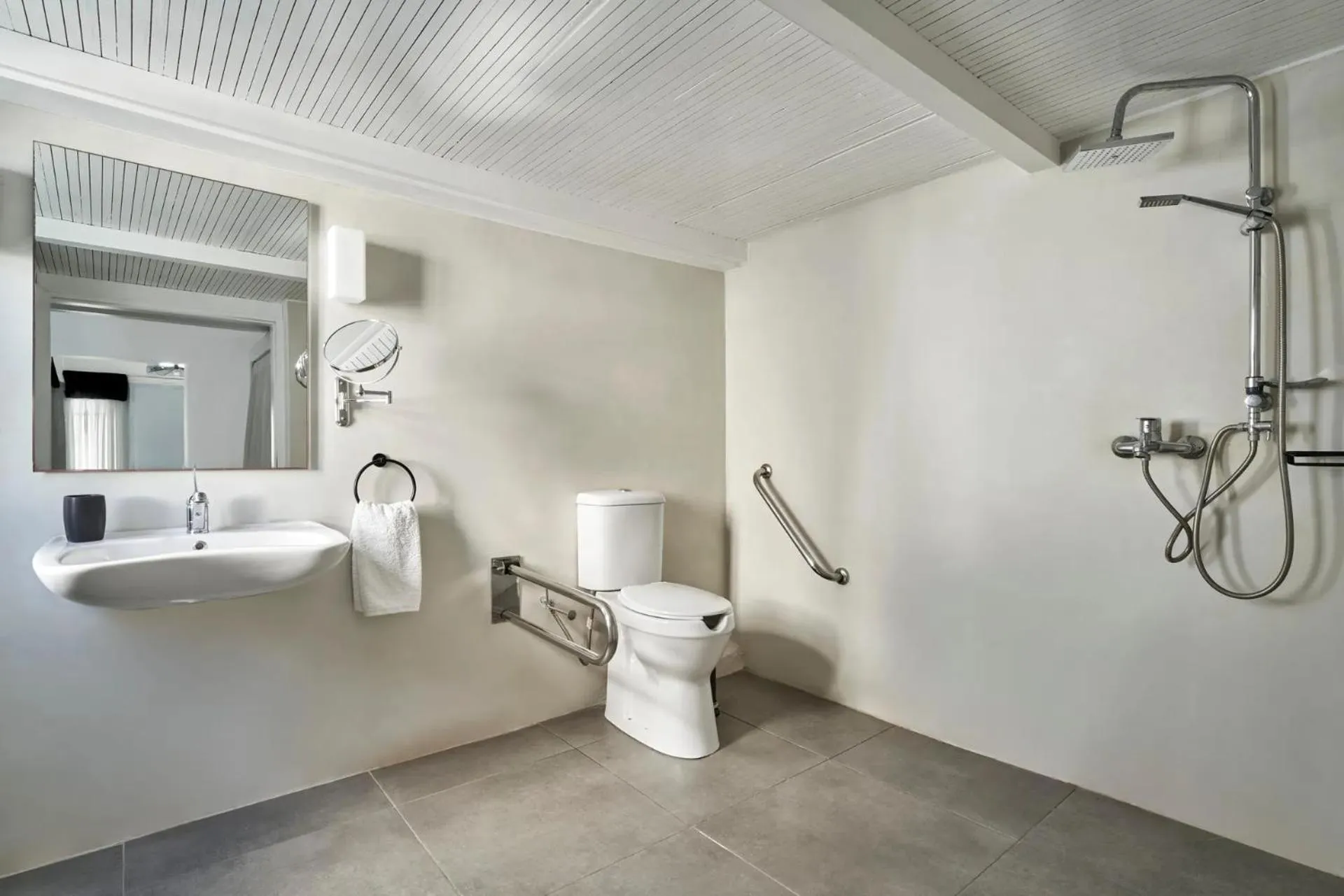 Shower in Mr & Mrs White Oia - Santorini