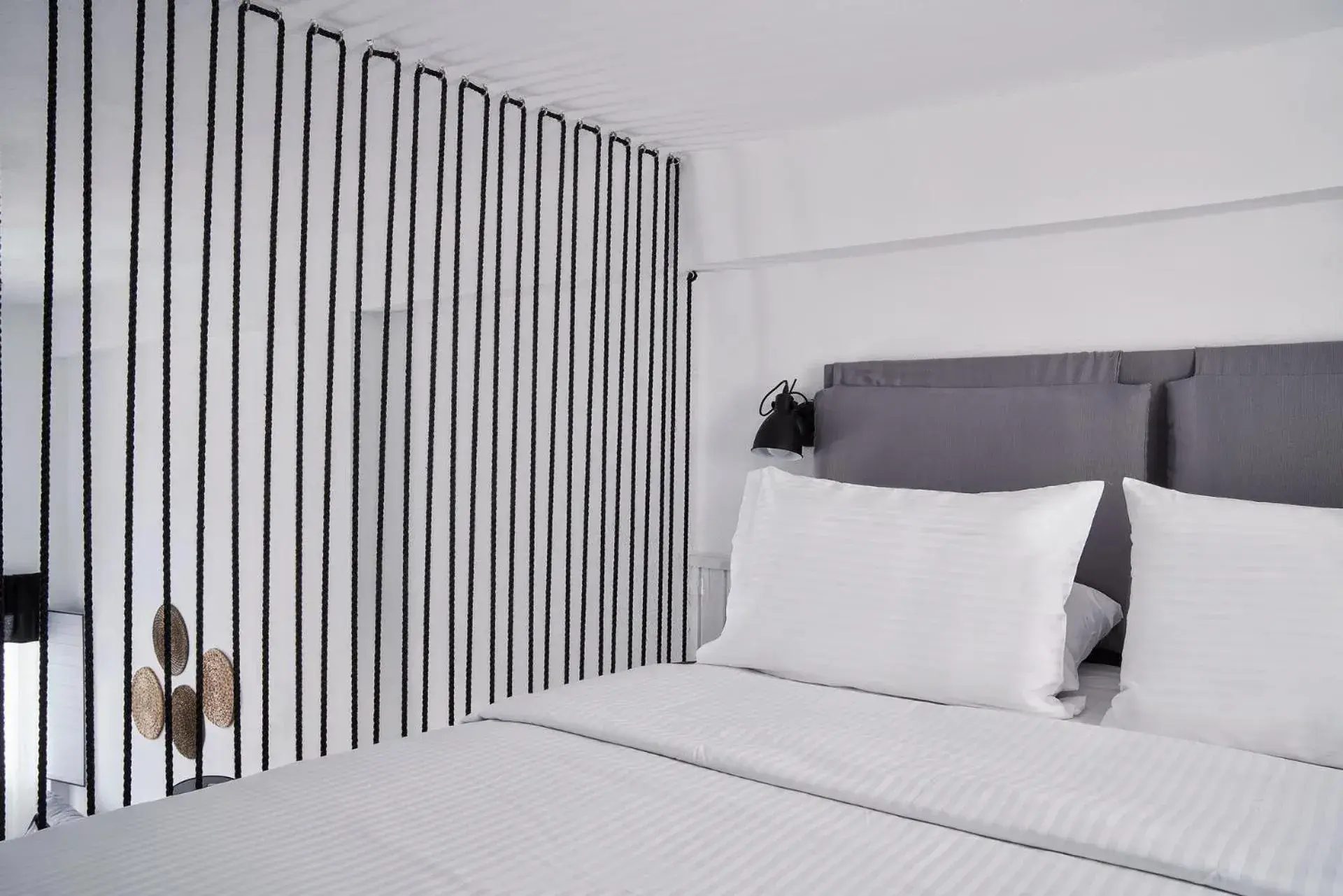 Mr & Mrs White Oia - Santorini Mr & Mrs White Oia - Santorini