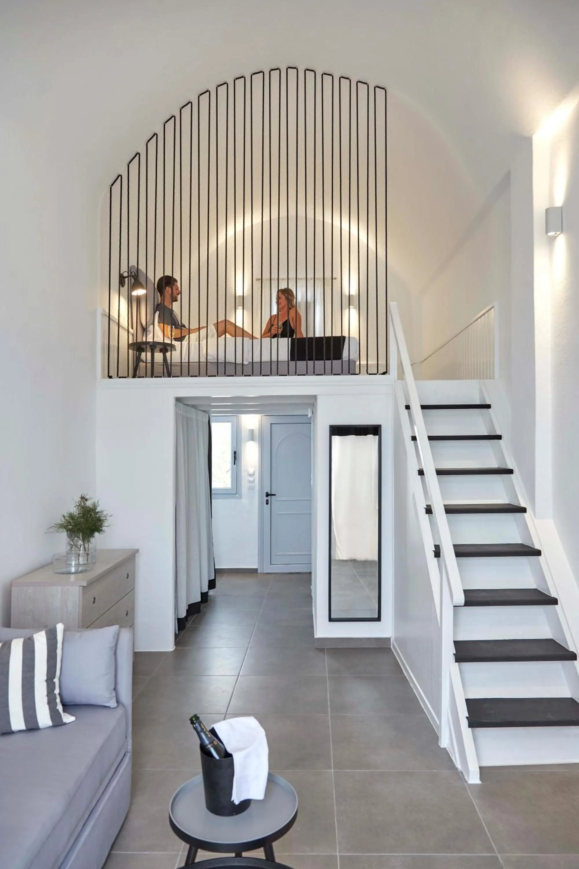 Bed in Mr & Mrs White Oia - Santorini