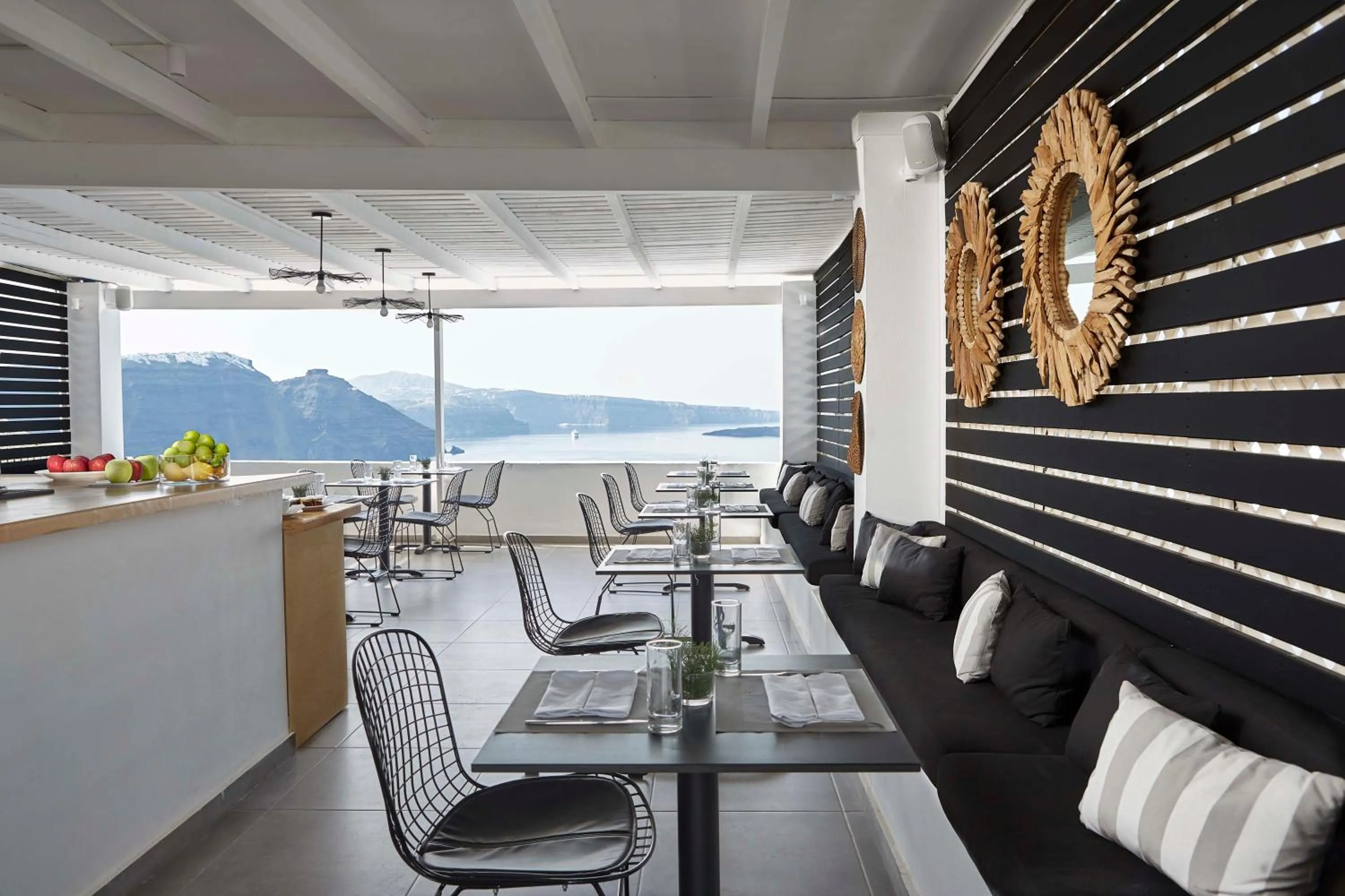 Restaurant/places to eat in Mr and Mrs White Oia - Santorini