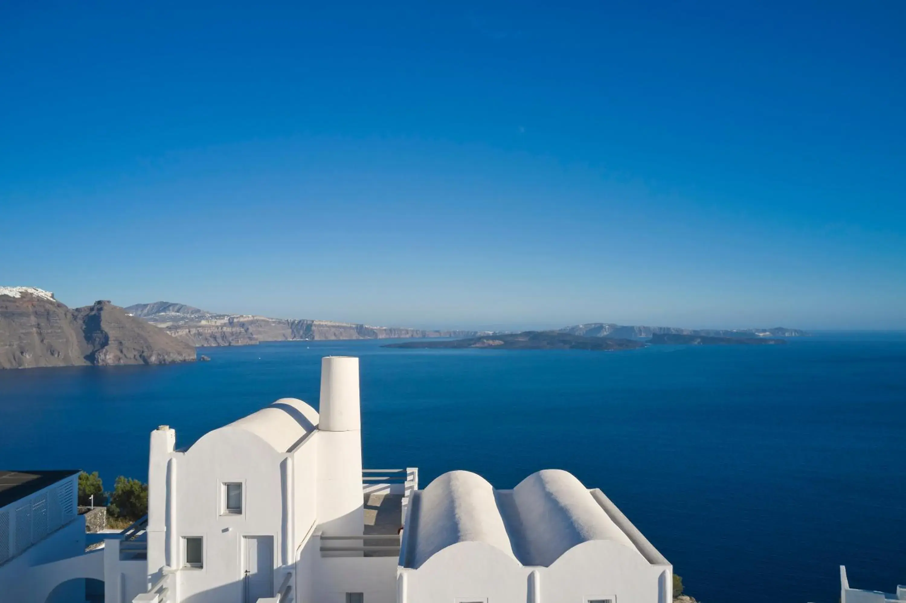 Property building in Mr and Mrs White Oia - Santorini Property building in Mr and Mrs White Oia - Santorini