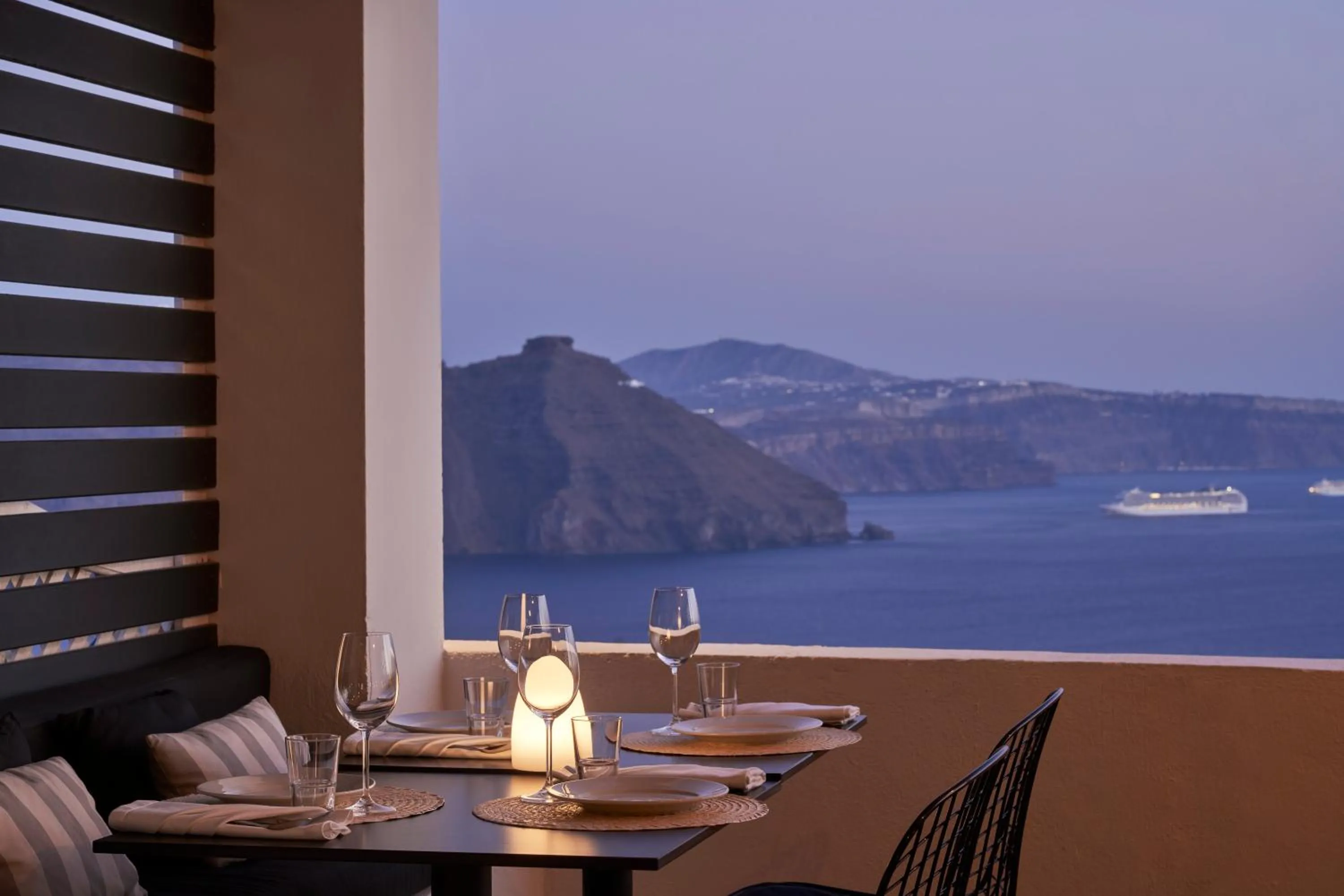 Natural landscape in Mr & Mrs White Oia - Santorini