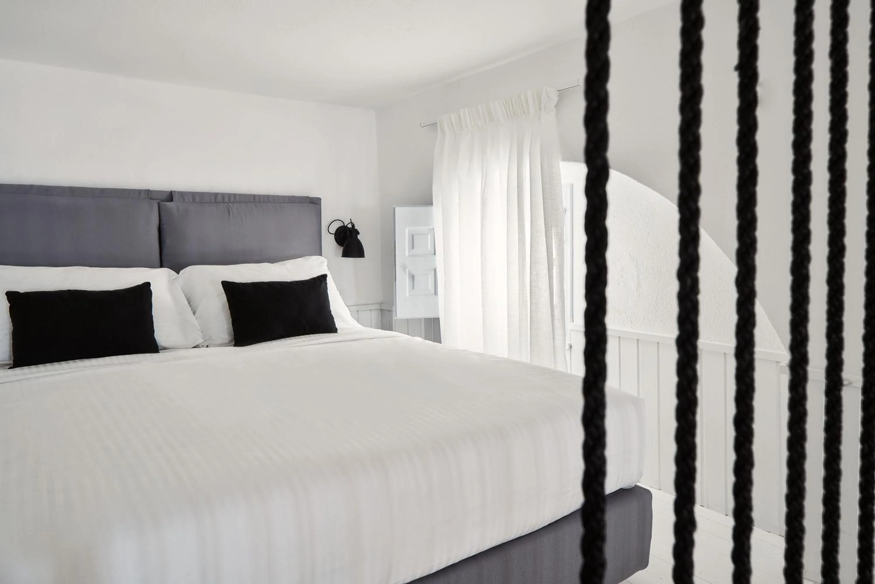 Bedroom, Bed in Mr and Mrs White Oia - Santorini