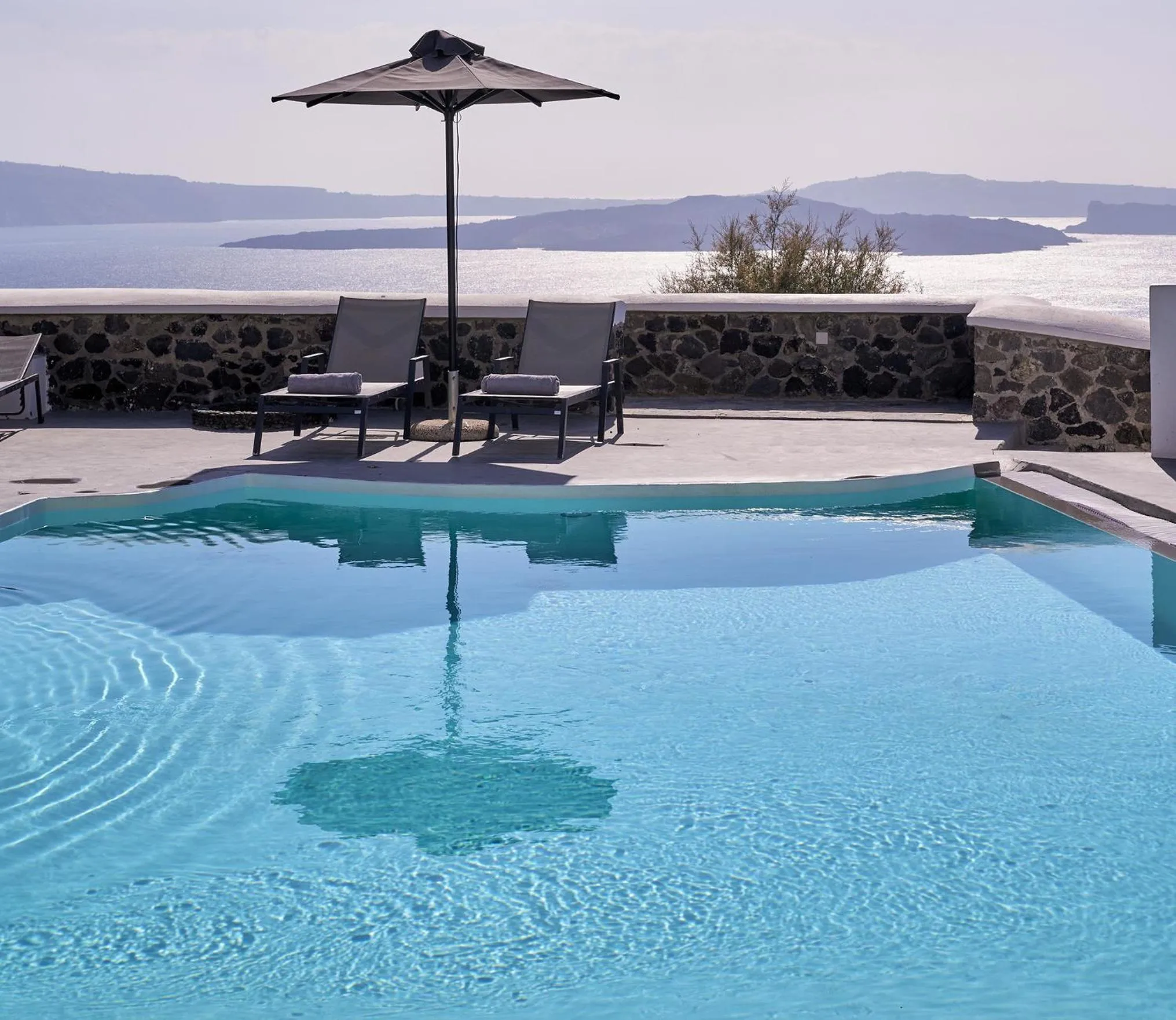 Day in Mr & Mrs White Oia - Santorini