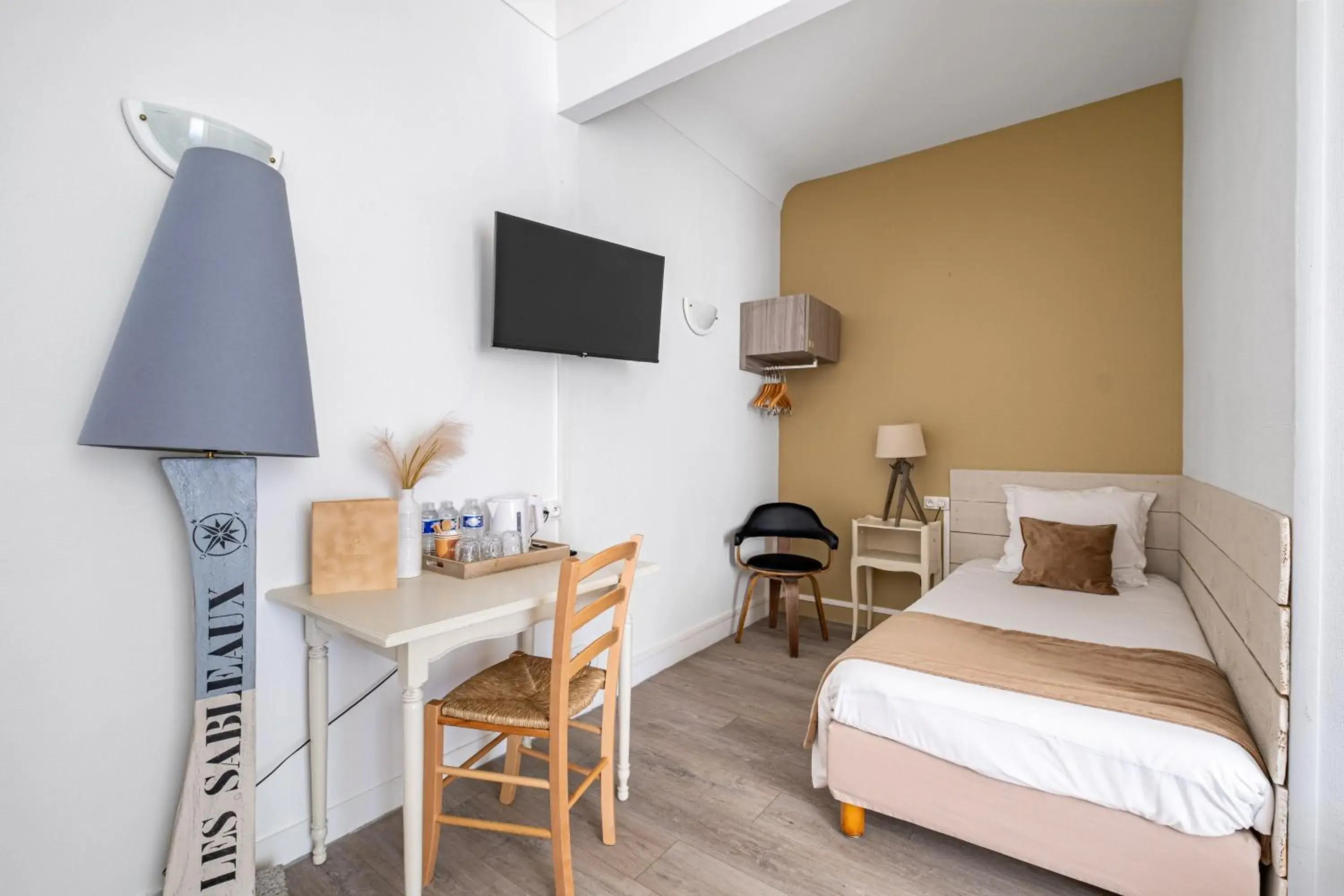 Standard Triple Room in Hotel Saint Paul Standard Triple Room in Hotel Saint Paul